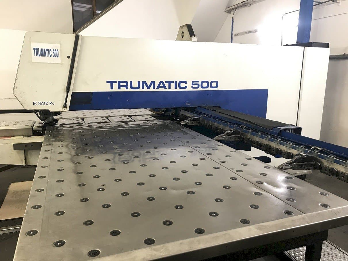 Trumpf Trumatic 500R-maskinen framifrån