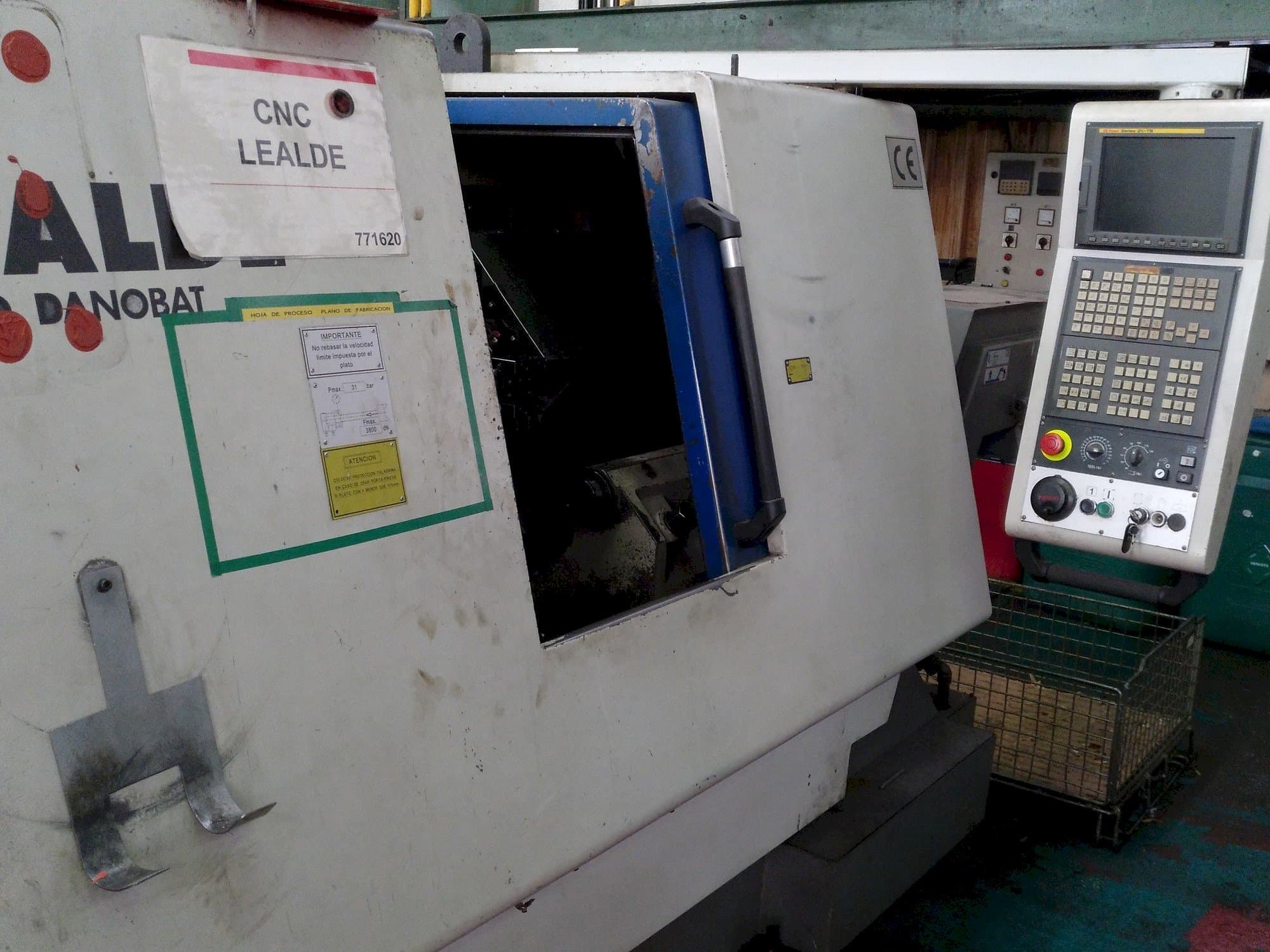 Lealde TNC 10-maskinen framifrån