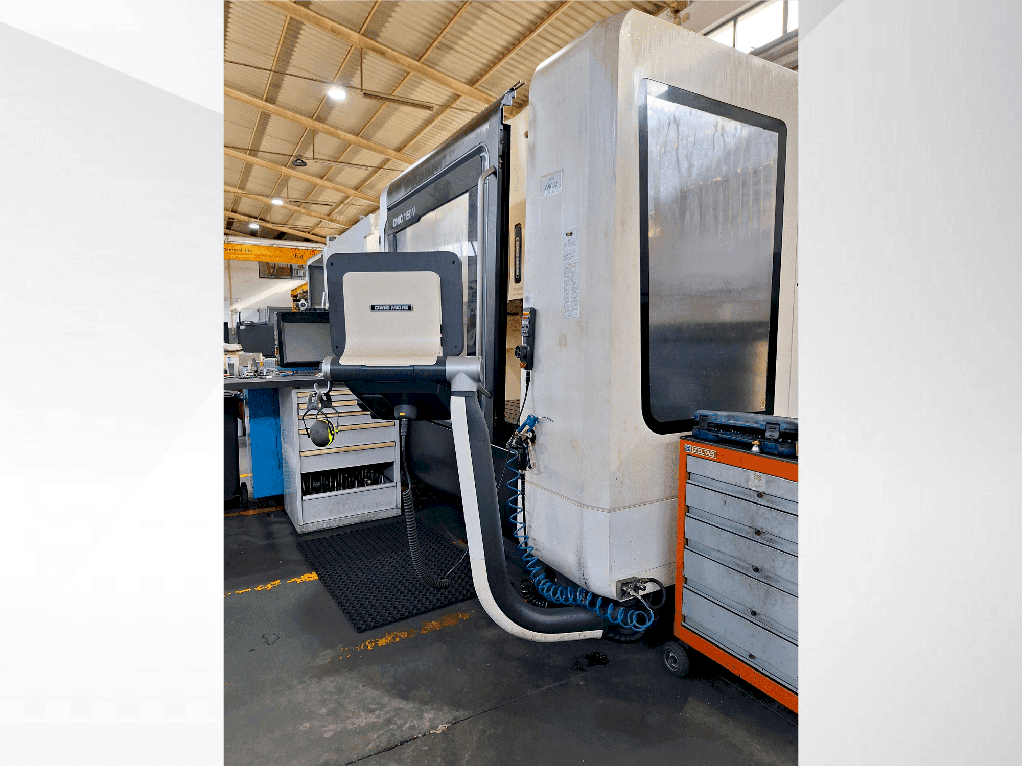 DMG MORI DMC 1150 V-maskinen framifrån