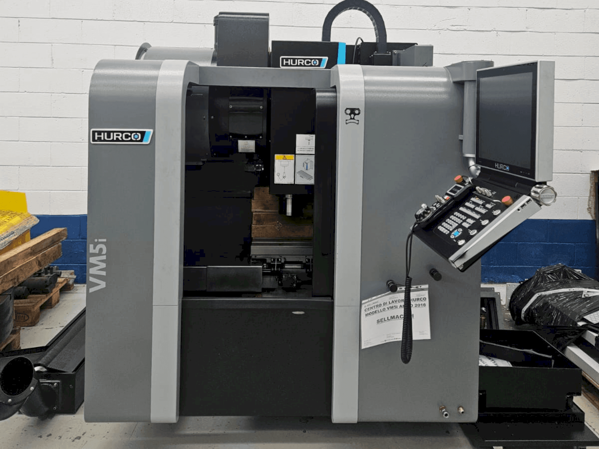 Hurco VM5i-maskinen framifrån