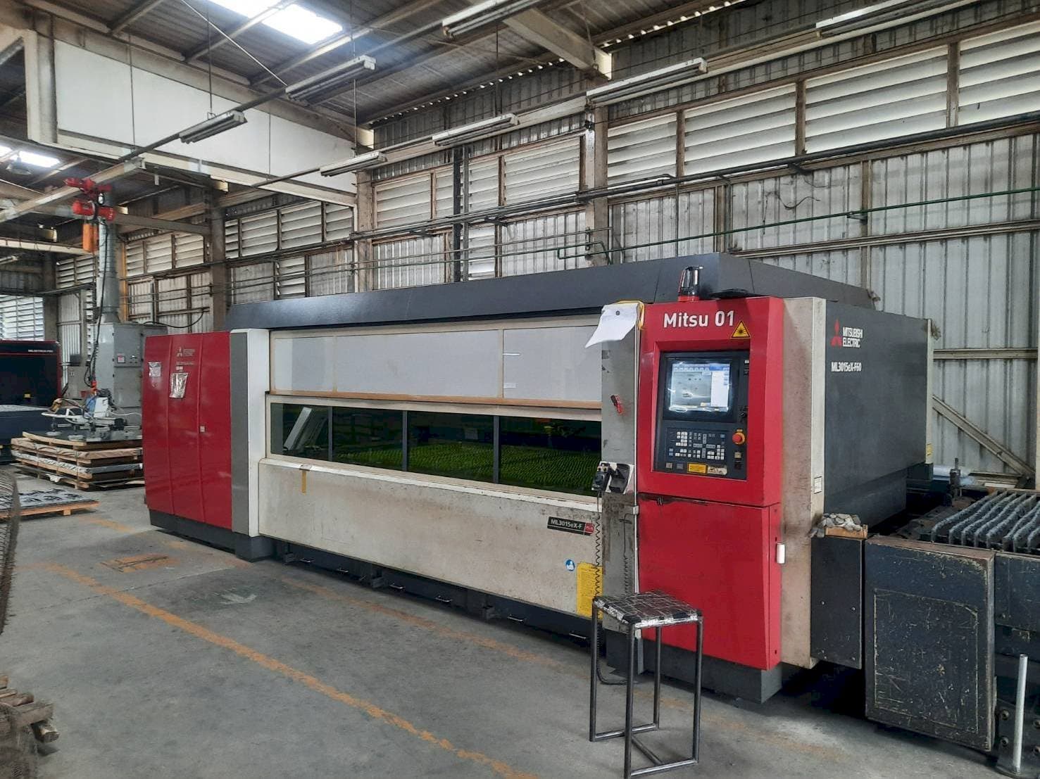 Mitsubishi ML3015eX F60-maskinen framifrån