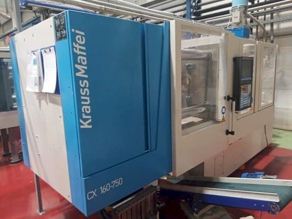 Krauss Maffei KM 160-750 CX-maskinen framifrån