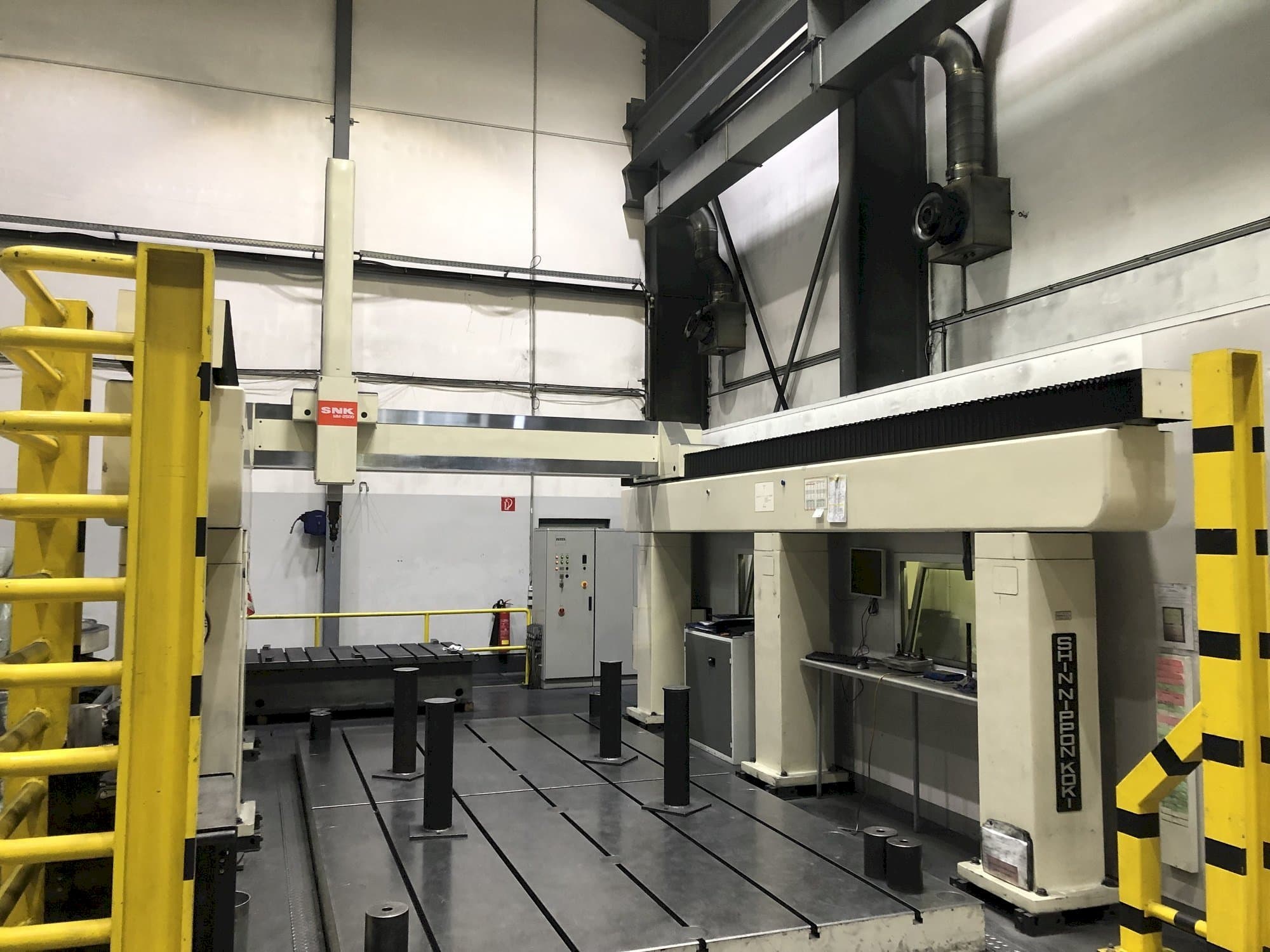 SNK MM2500-maskinen framifrån