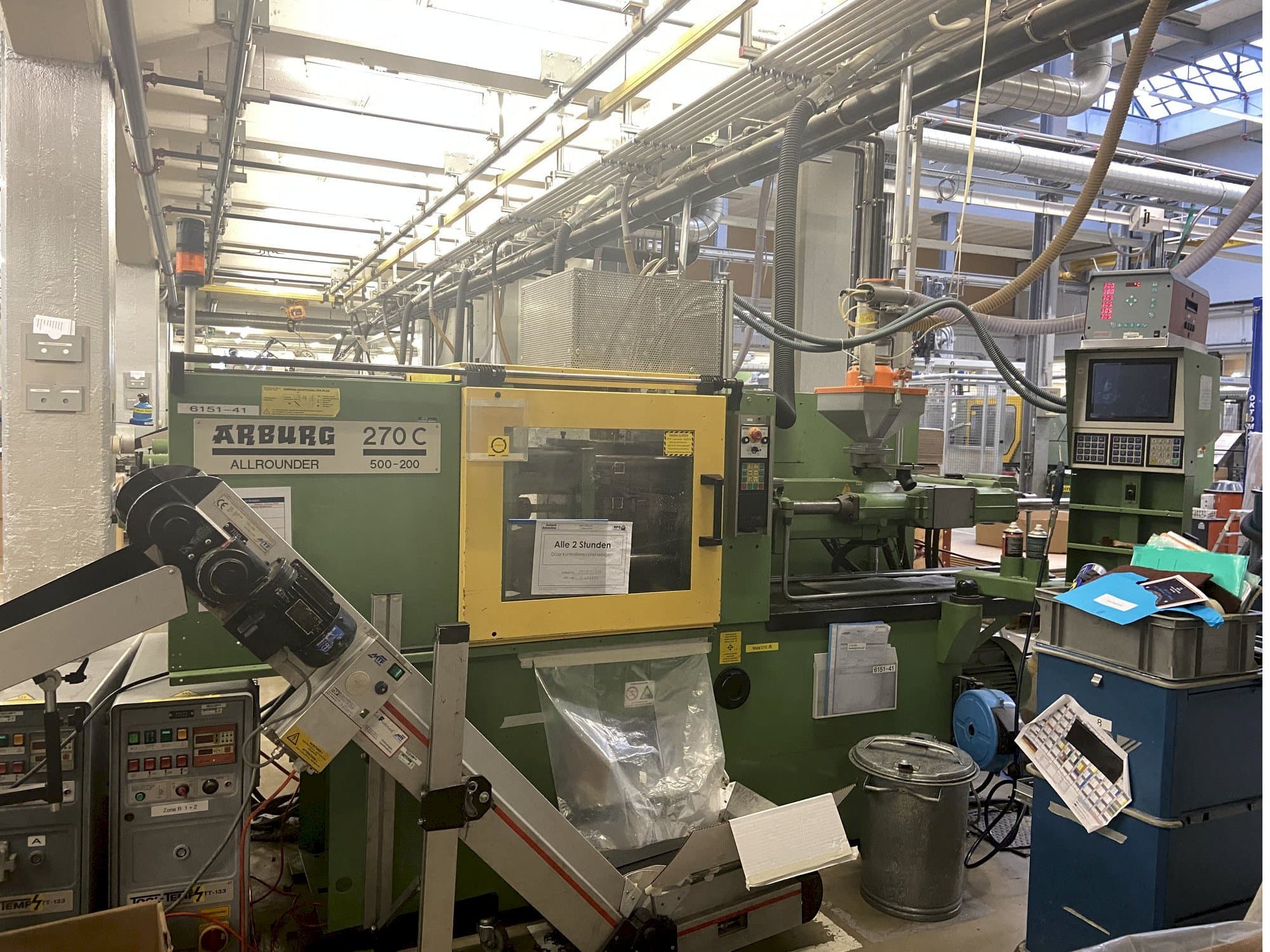 Arburg ALLROUNDER 270 C 500 - 200-maskinen framifrån