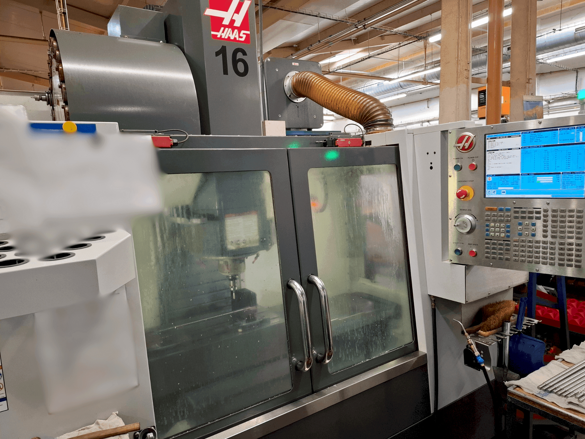 HAAS VF-2SS-maskinen framifrån