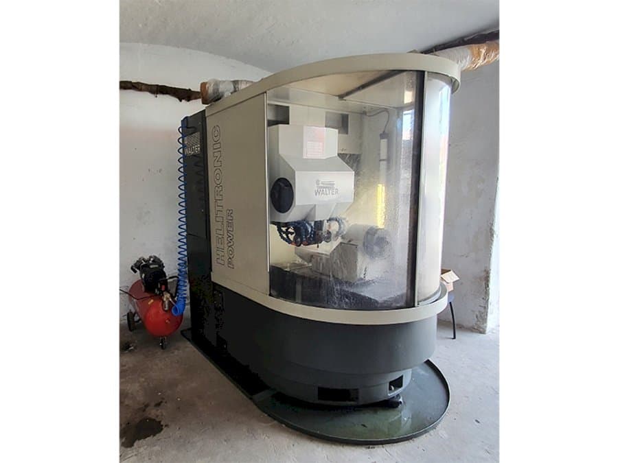 Walter Helitronic Power-maskinen framifrån