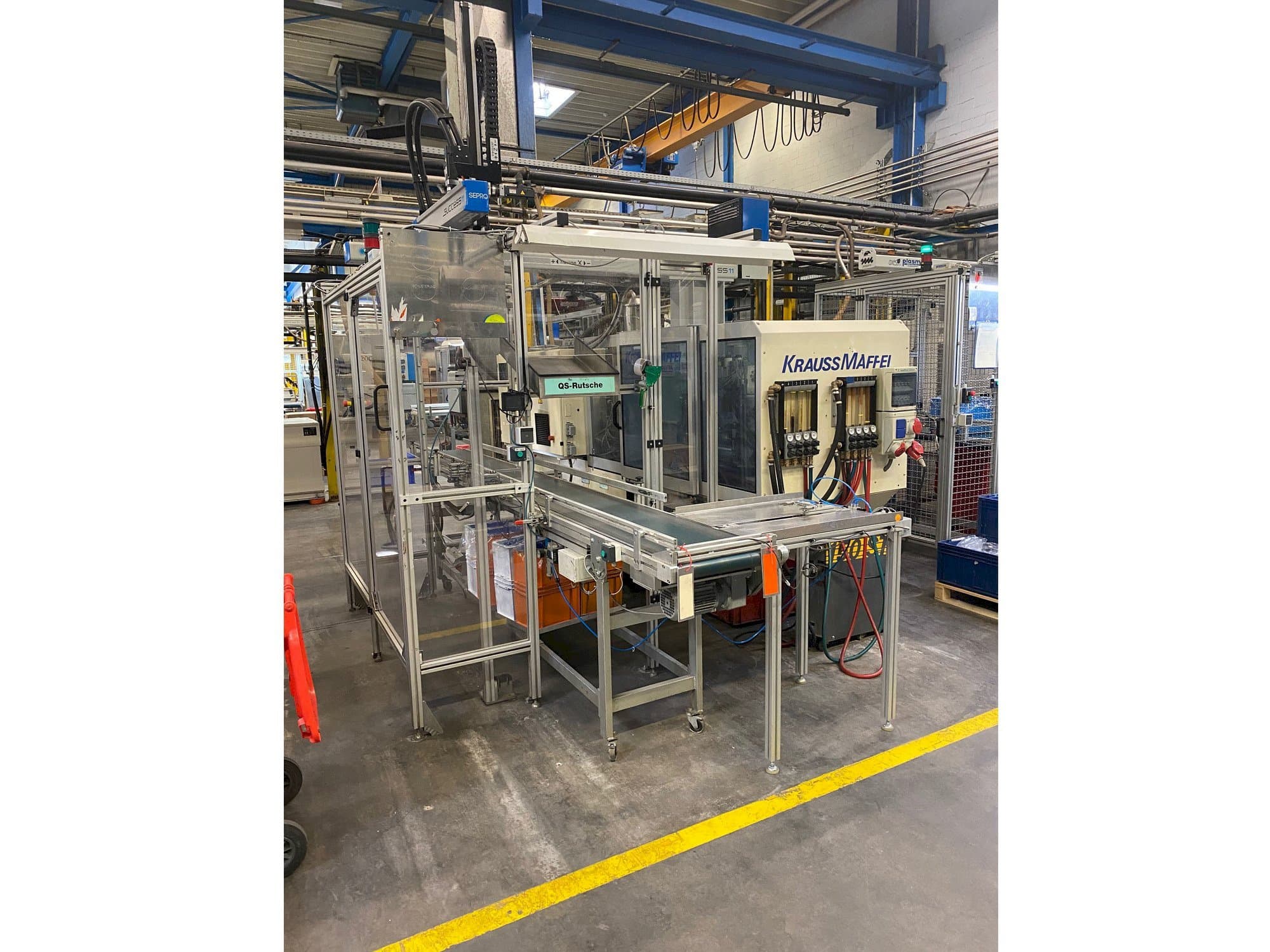 Krauss Maffei 80-390 C2-maskinen framifrån