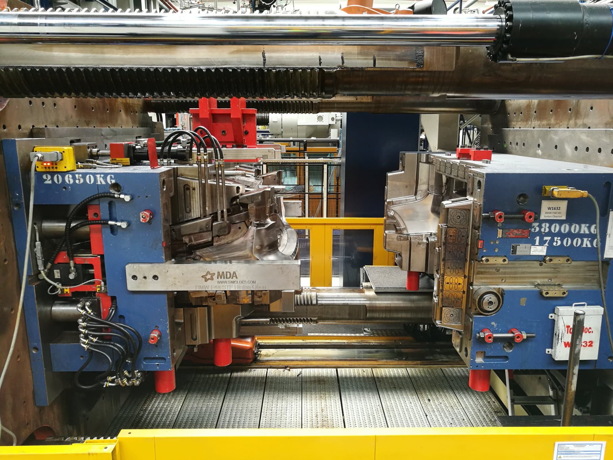 Husky-maskinen framifrånE 3650 RS 170/155