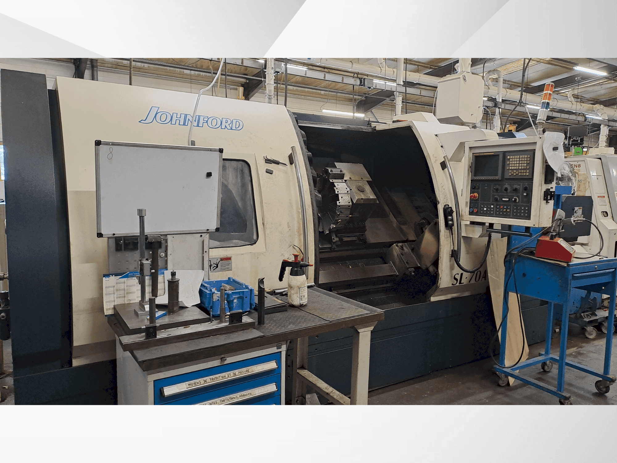 Johnford SL-70A-maskinen framifrån