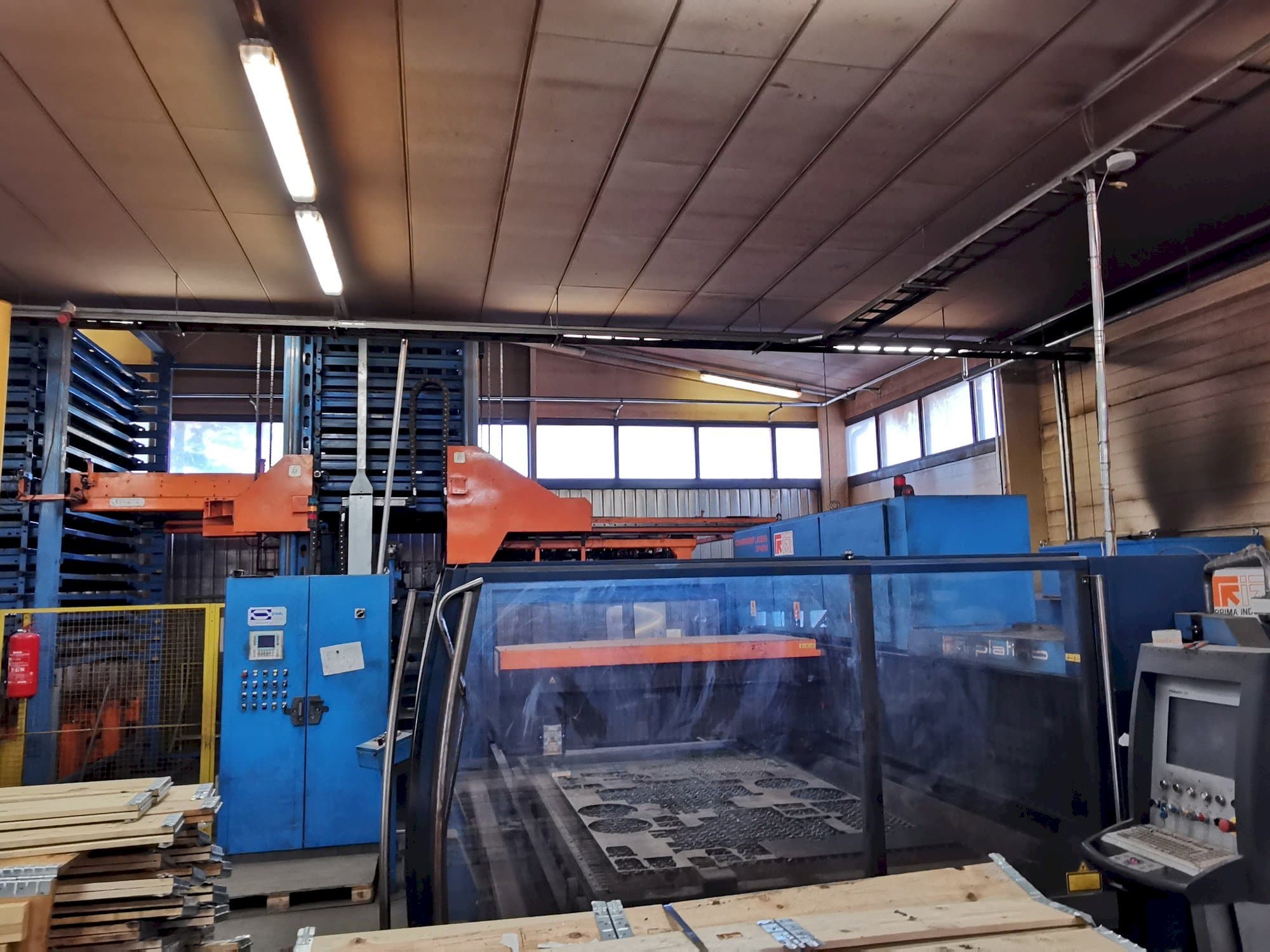 Prima Industrie Platino 1530-maskinen framifrån