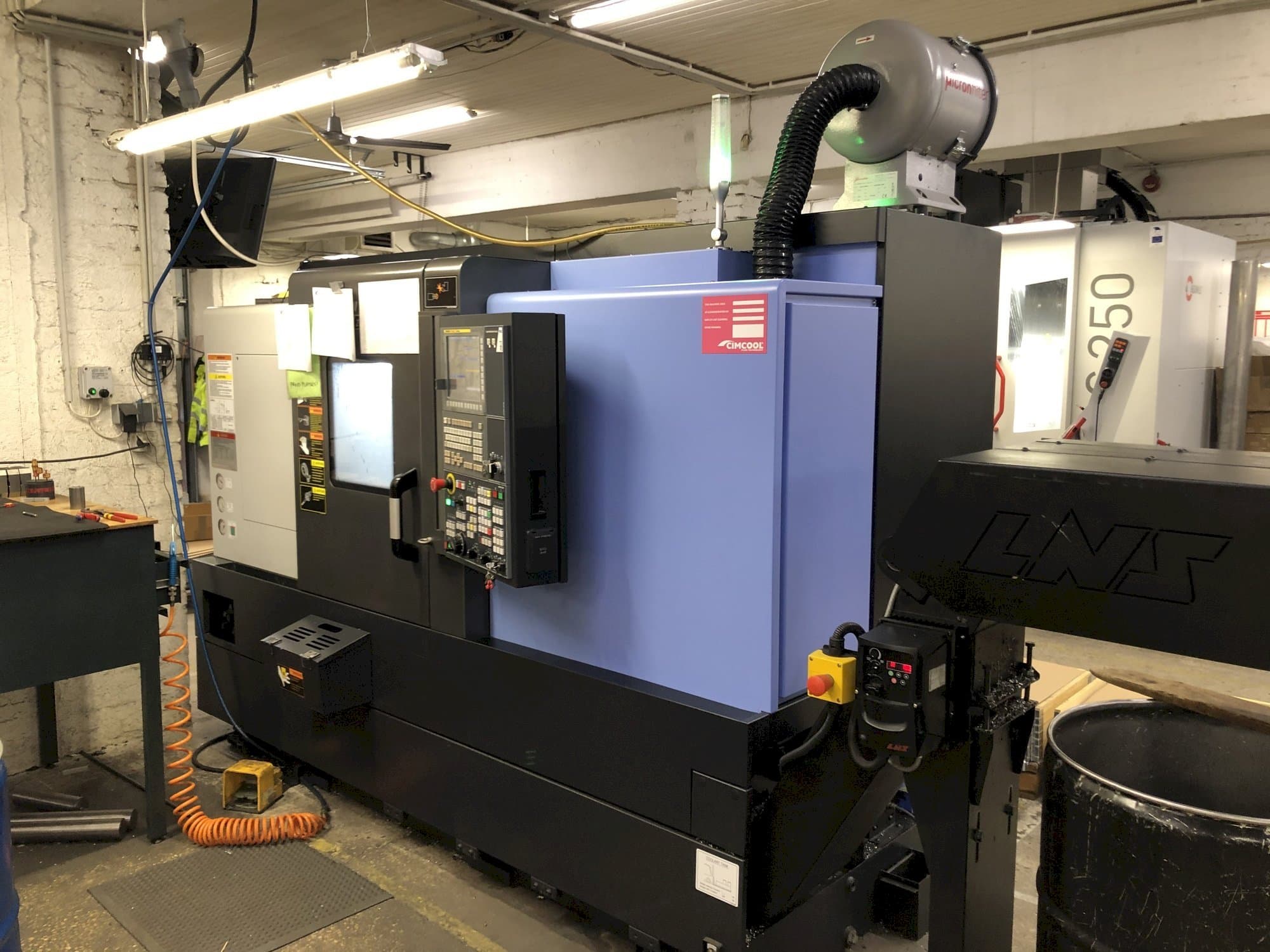 Doosan Lynx 220 LYC-maskinen framifrån