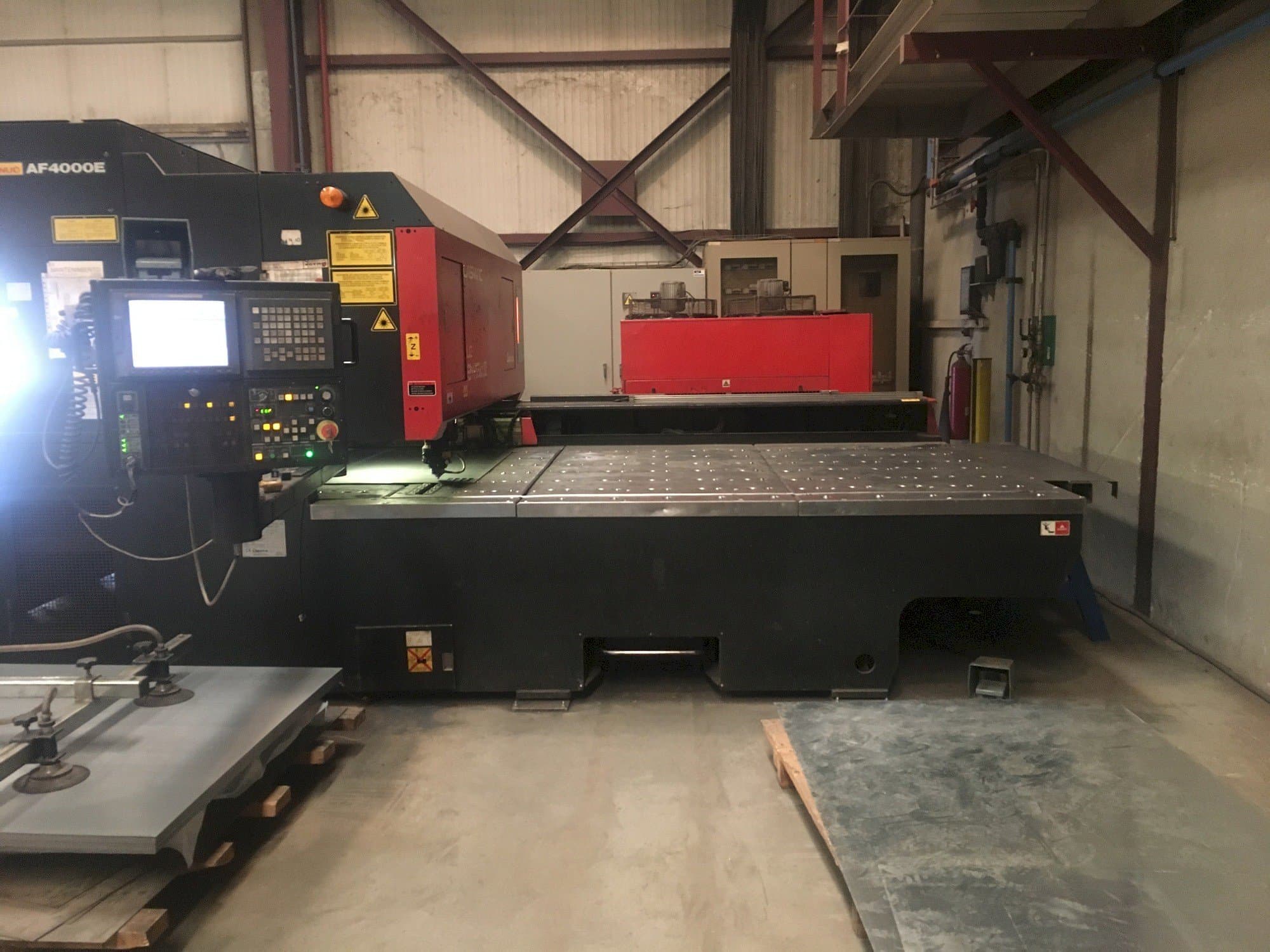 AMADA LC 2415 A3-maskinen framifrån