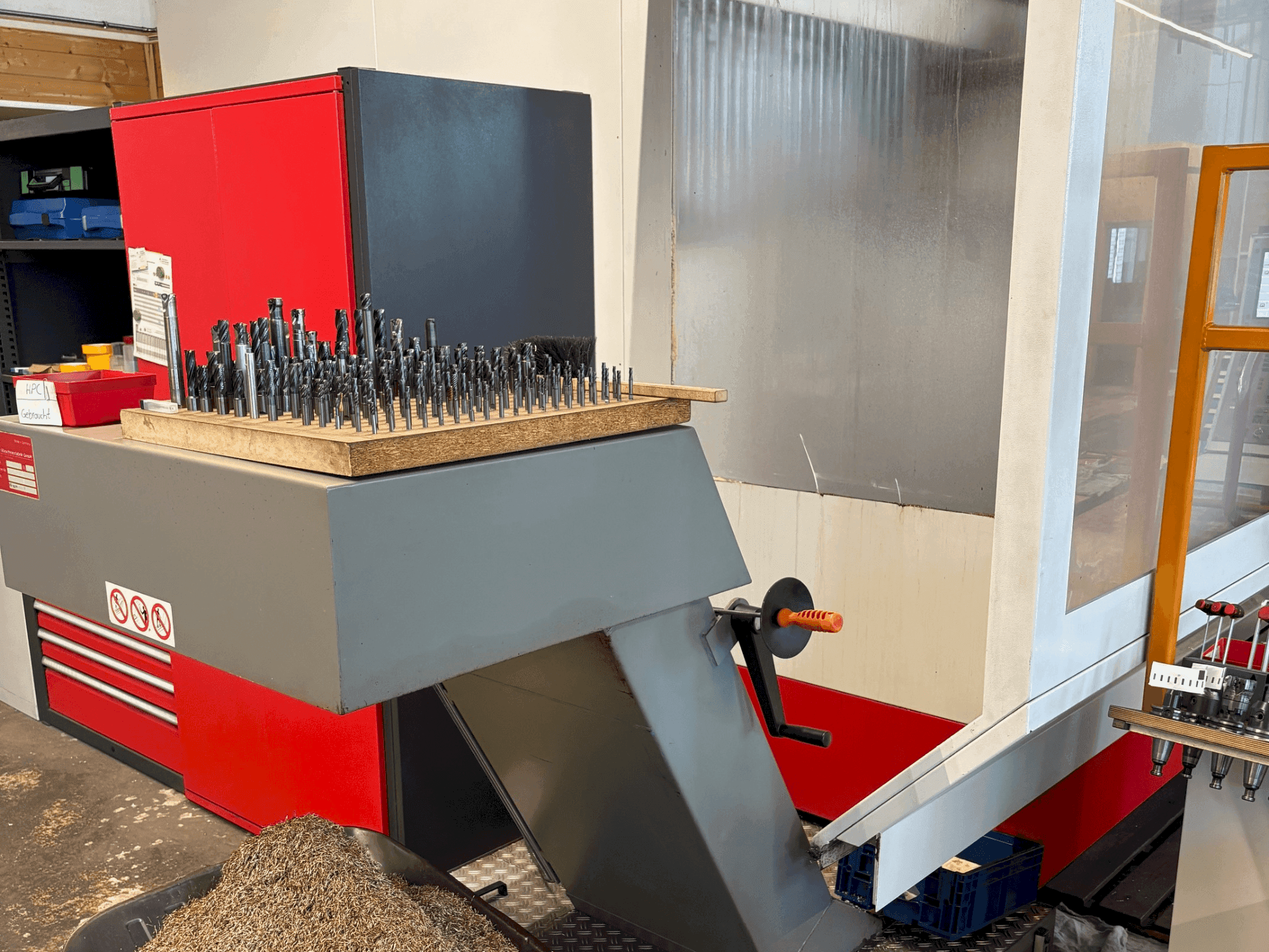 HERMLE U1130-maskinen framifrån