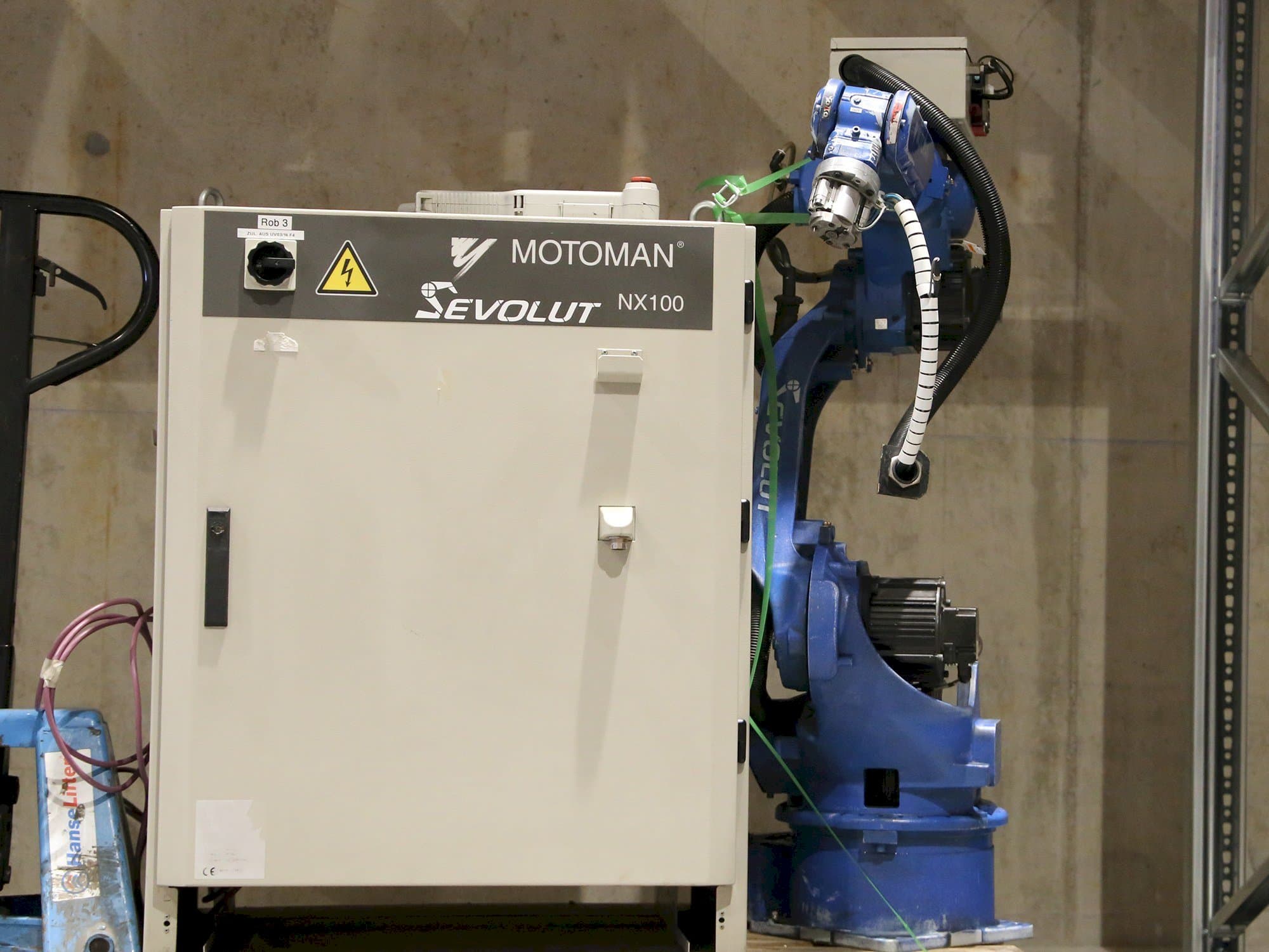 Yaskawa Motoman HP6-maskinen framifrån