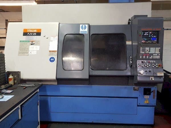 Mazak FJV-25-maskinen framifrån