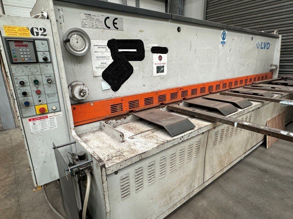 LVD HST-C 40/6-maskinen framifrån