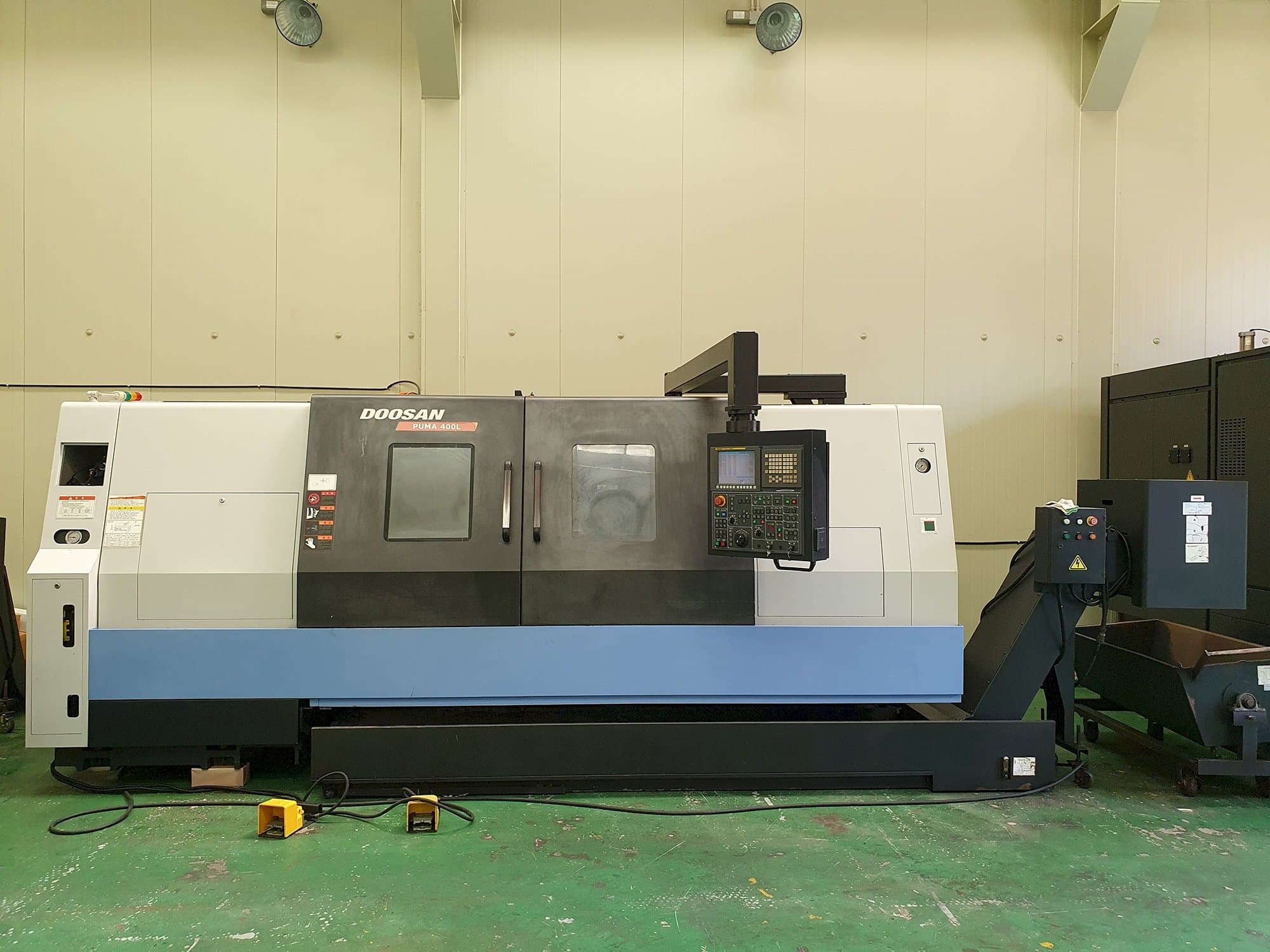 Doosan PUMA 400LB-maskinen framifrån