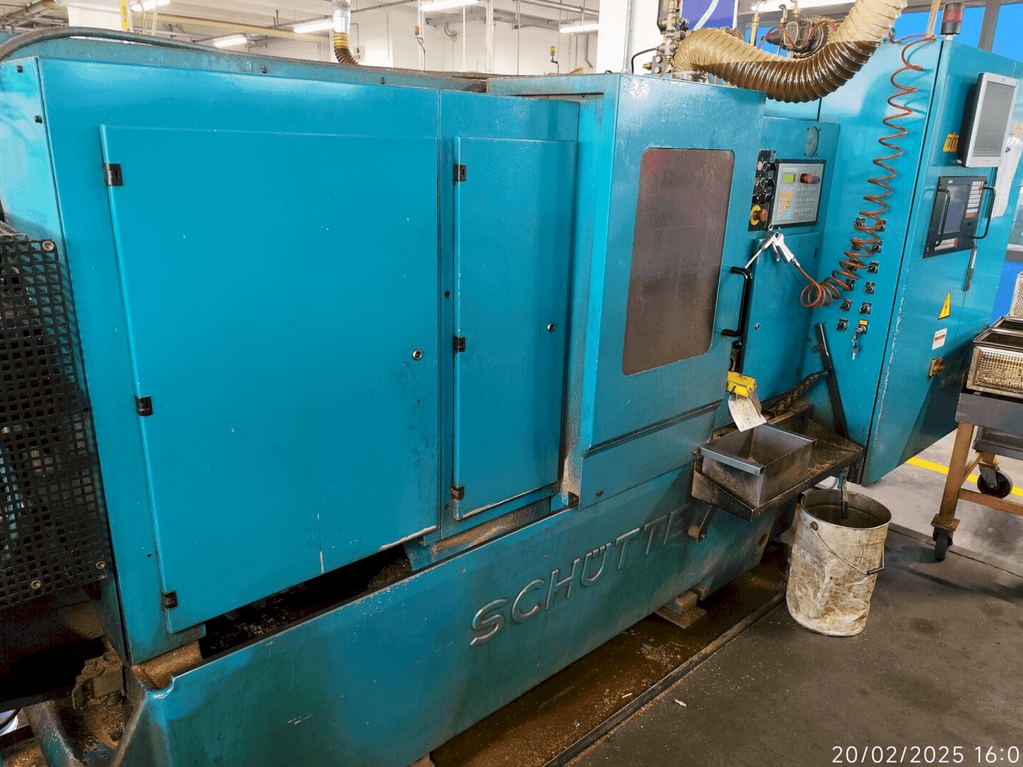 Schütte  SE16-maskinen framifrån