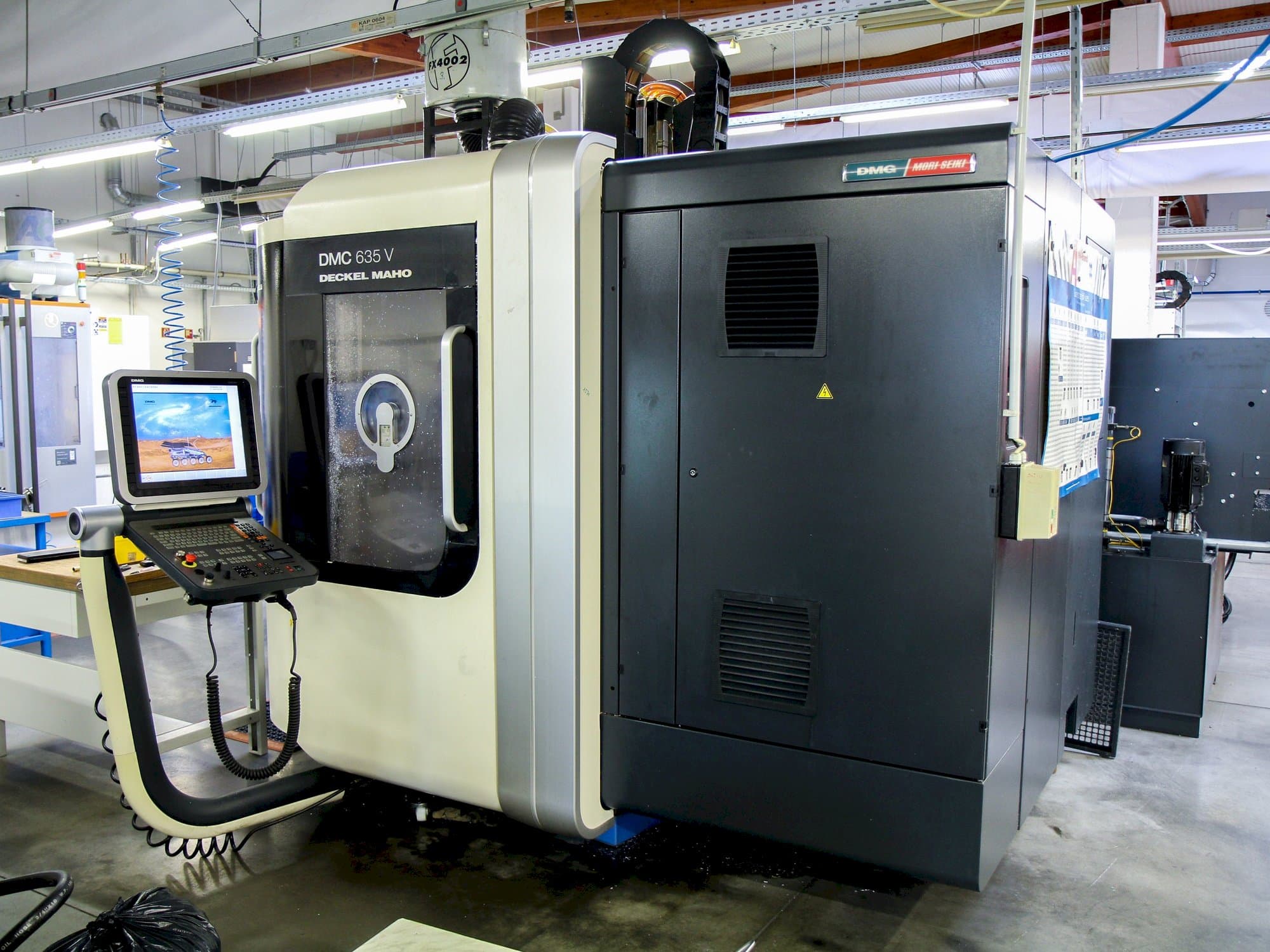 DMG MORI DMC 635V PW-maskinen framifrån