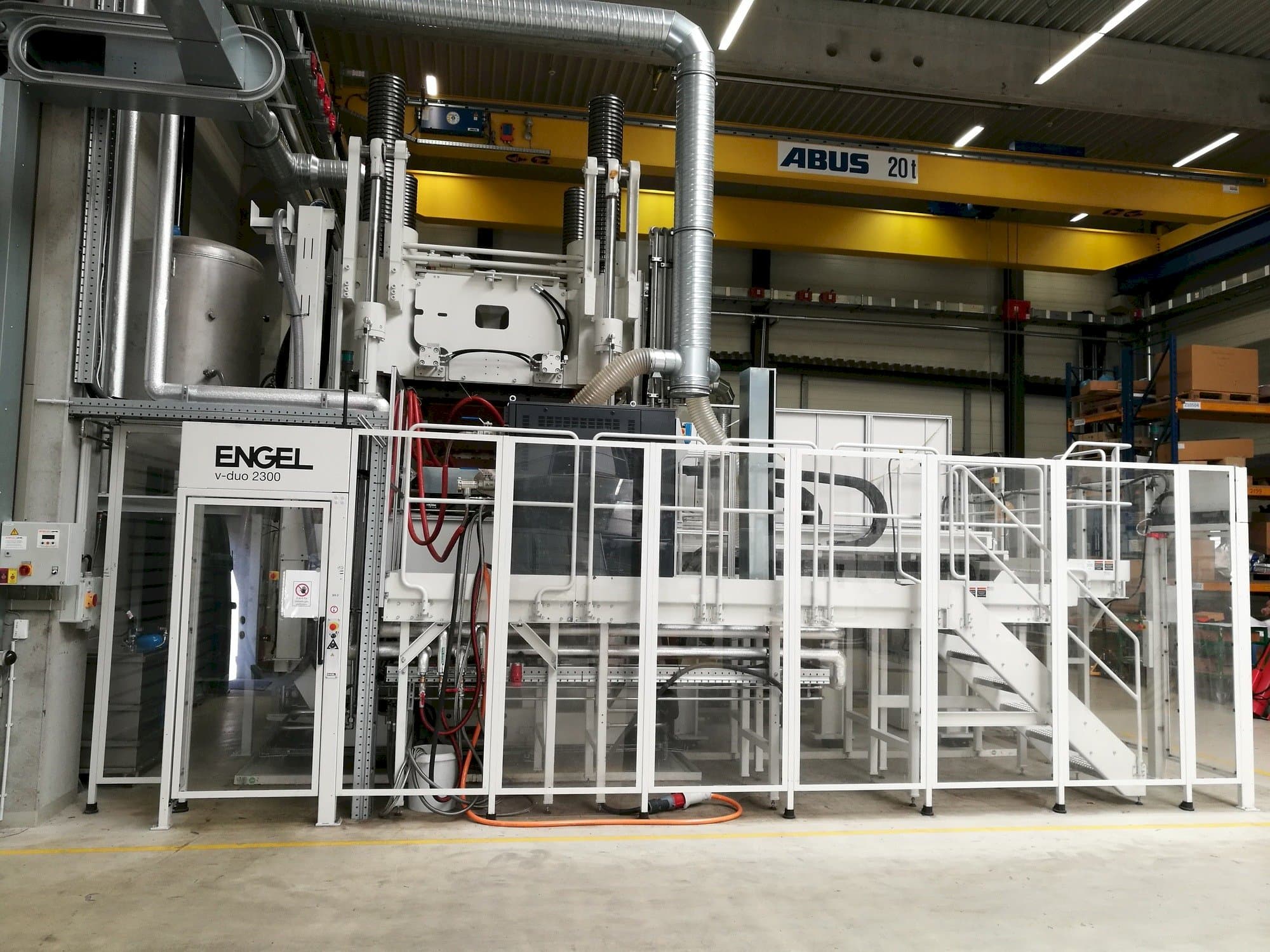 ENGEL V-Duo 2300-maskinen framifrån