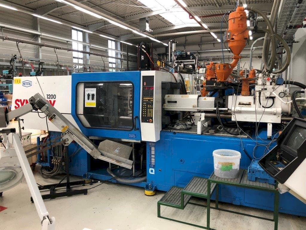 Netstal Synergy S1200-230-maskinen framifrån