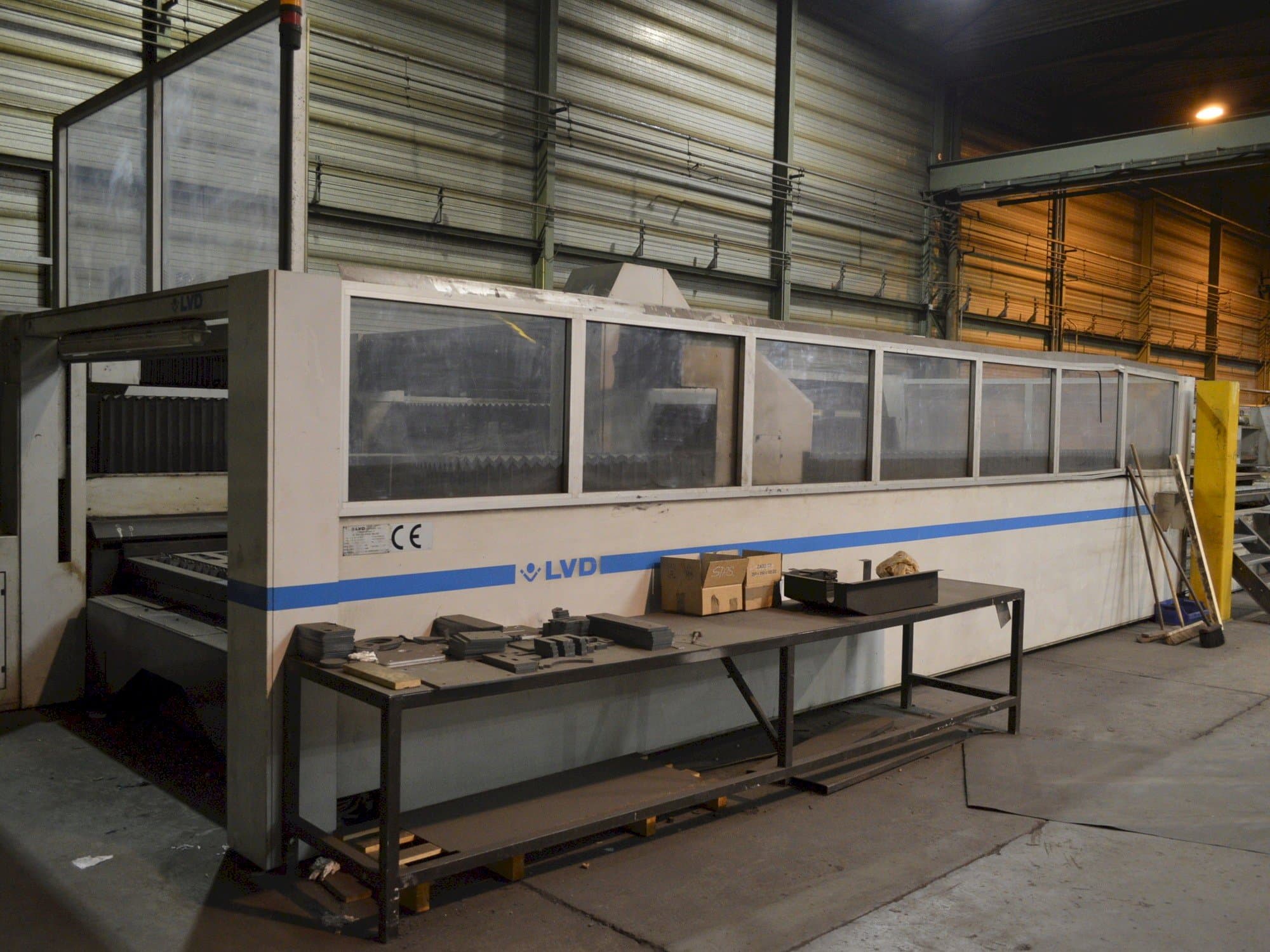 LVD IMPULS 6020-maskinen framifrån