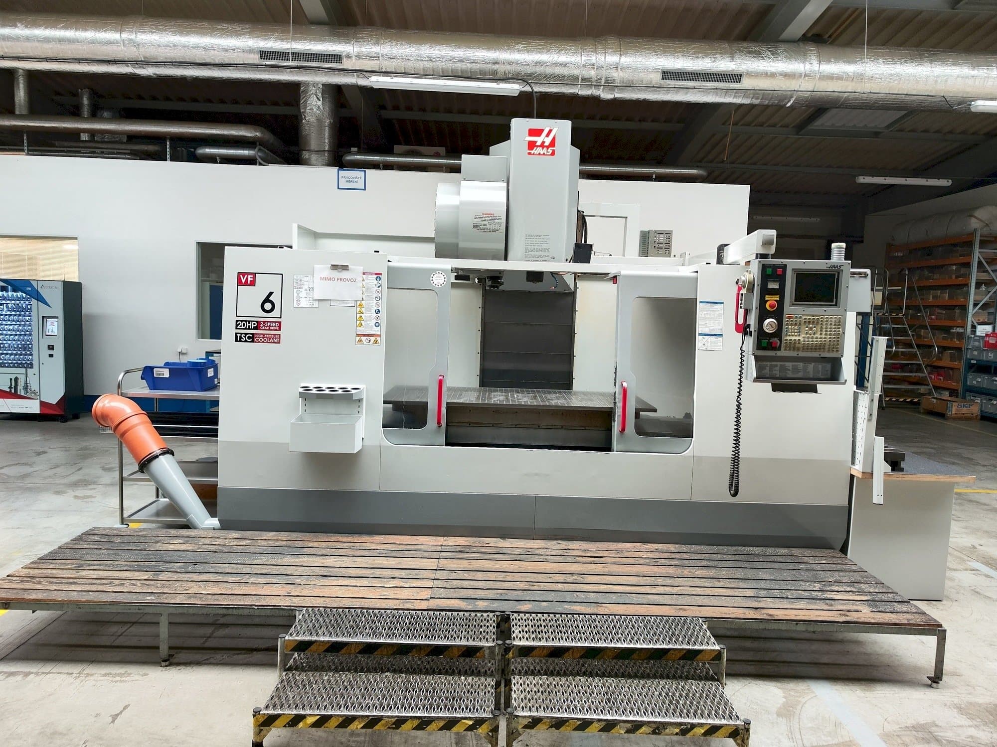 HAAS VF-6-maskinen framifrån