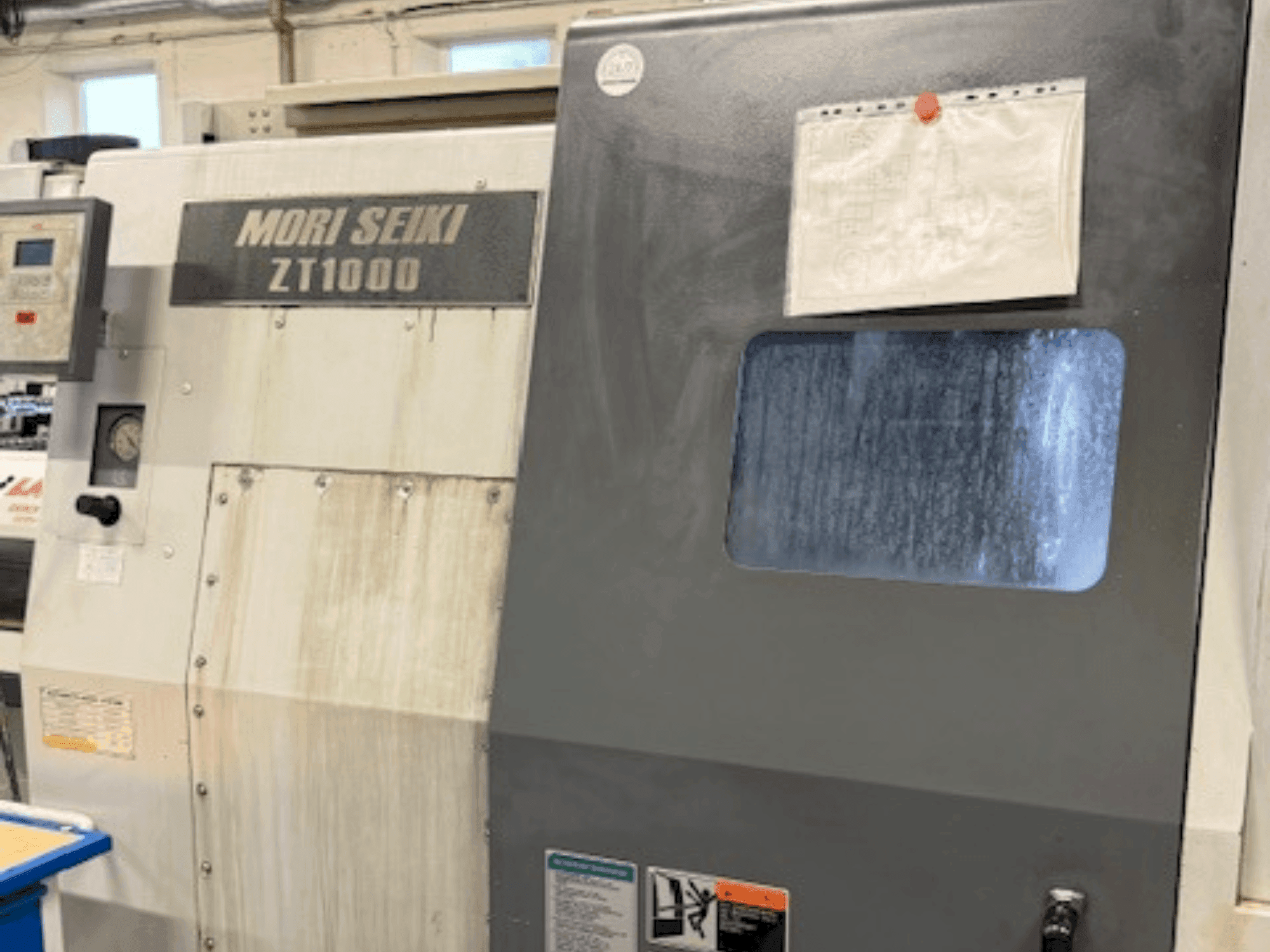 MORI SEIKI ZT1000Y-maskinen framifrån