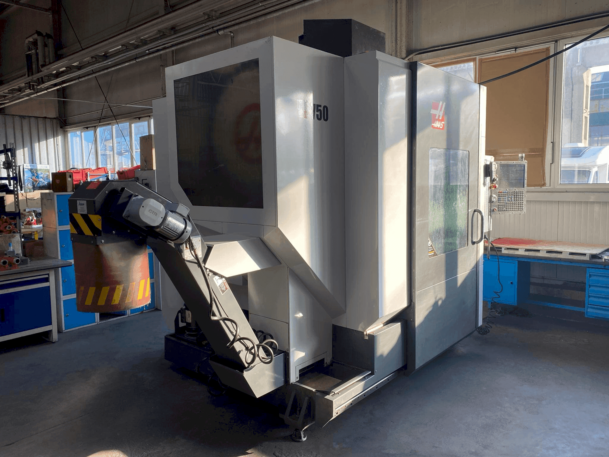 HAAS UMC-750-maskinen framifrån