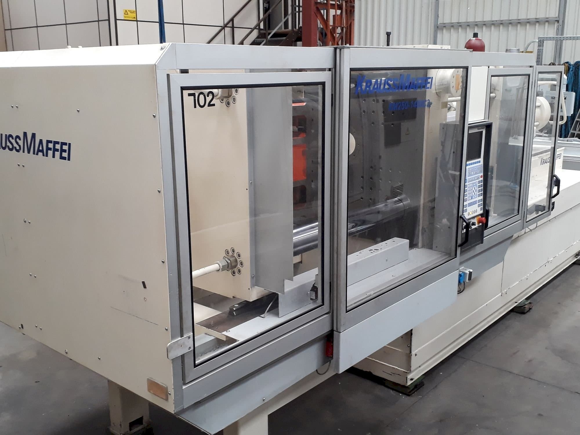 Krauss Maffei 250-1400 C2-maskinen framifrån