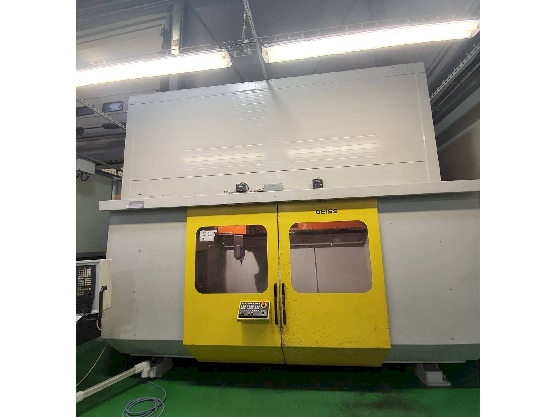 GEISS FZ 2000x1000 ECO-maskinen framifrån