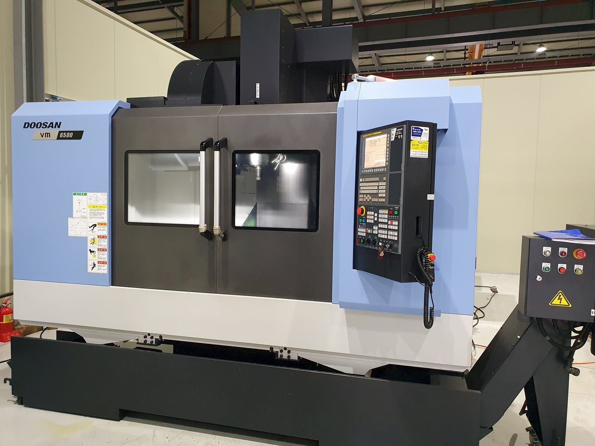 Doosan VM6500-maskinen framifrån