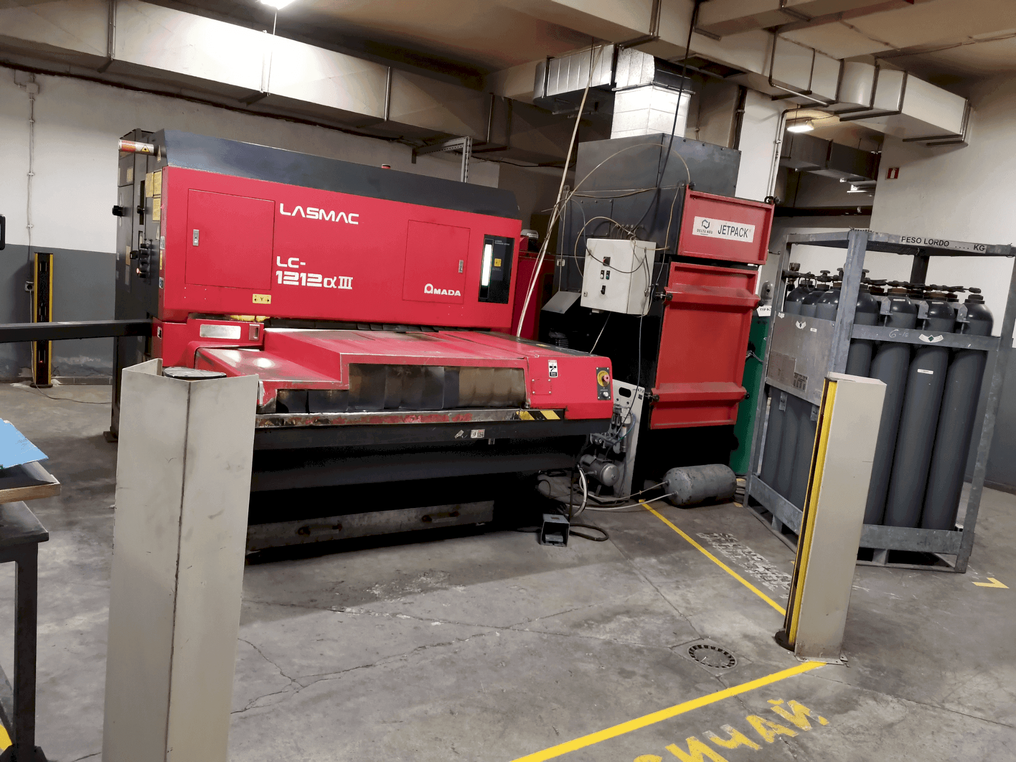 AMADA LC 12-12 αIII-maskinen framifrån