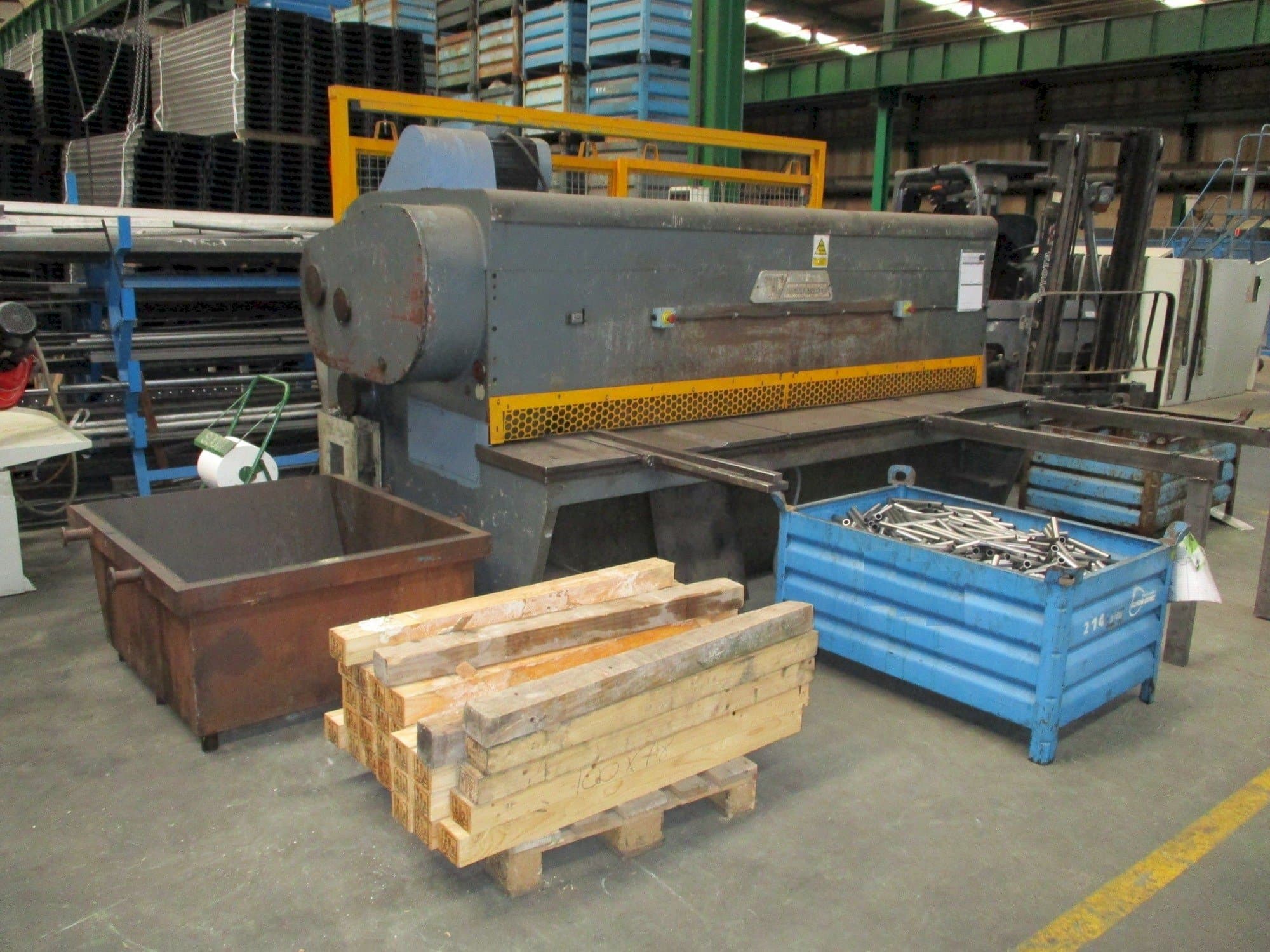 Taci AC-10/30-maskinen framifrån