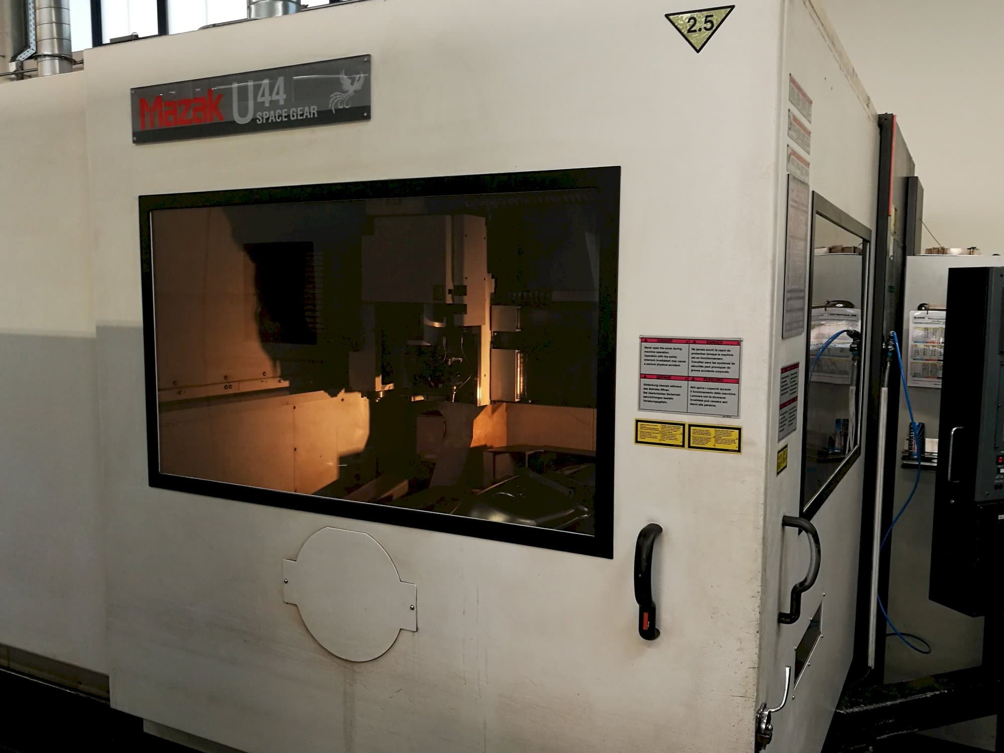 Mazak-maskinen sedd från vänsterSpace Gear-U44