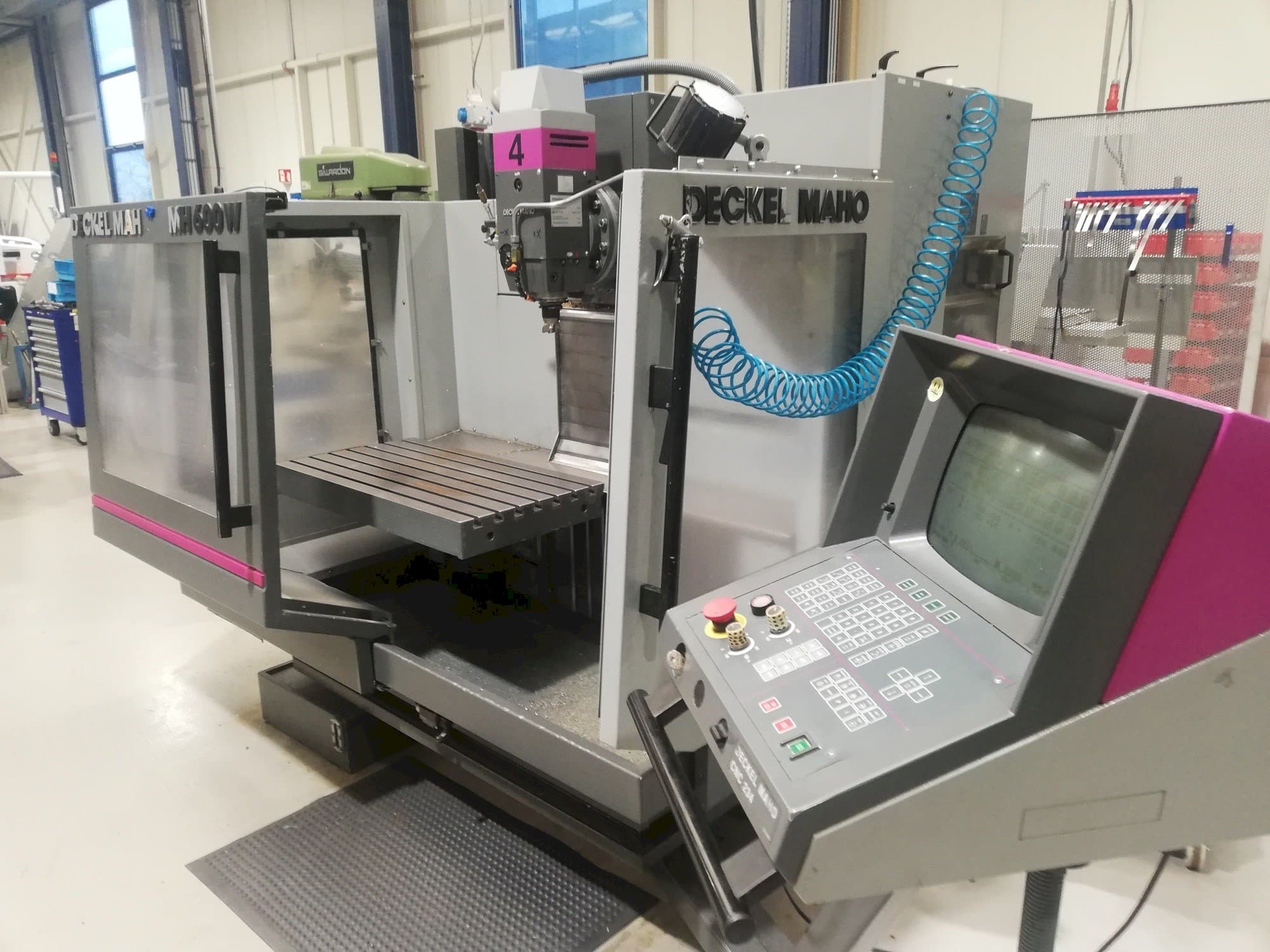 DECKEL MAHO MH 600W-maskinen framifrån