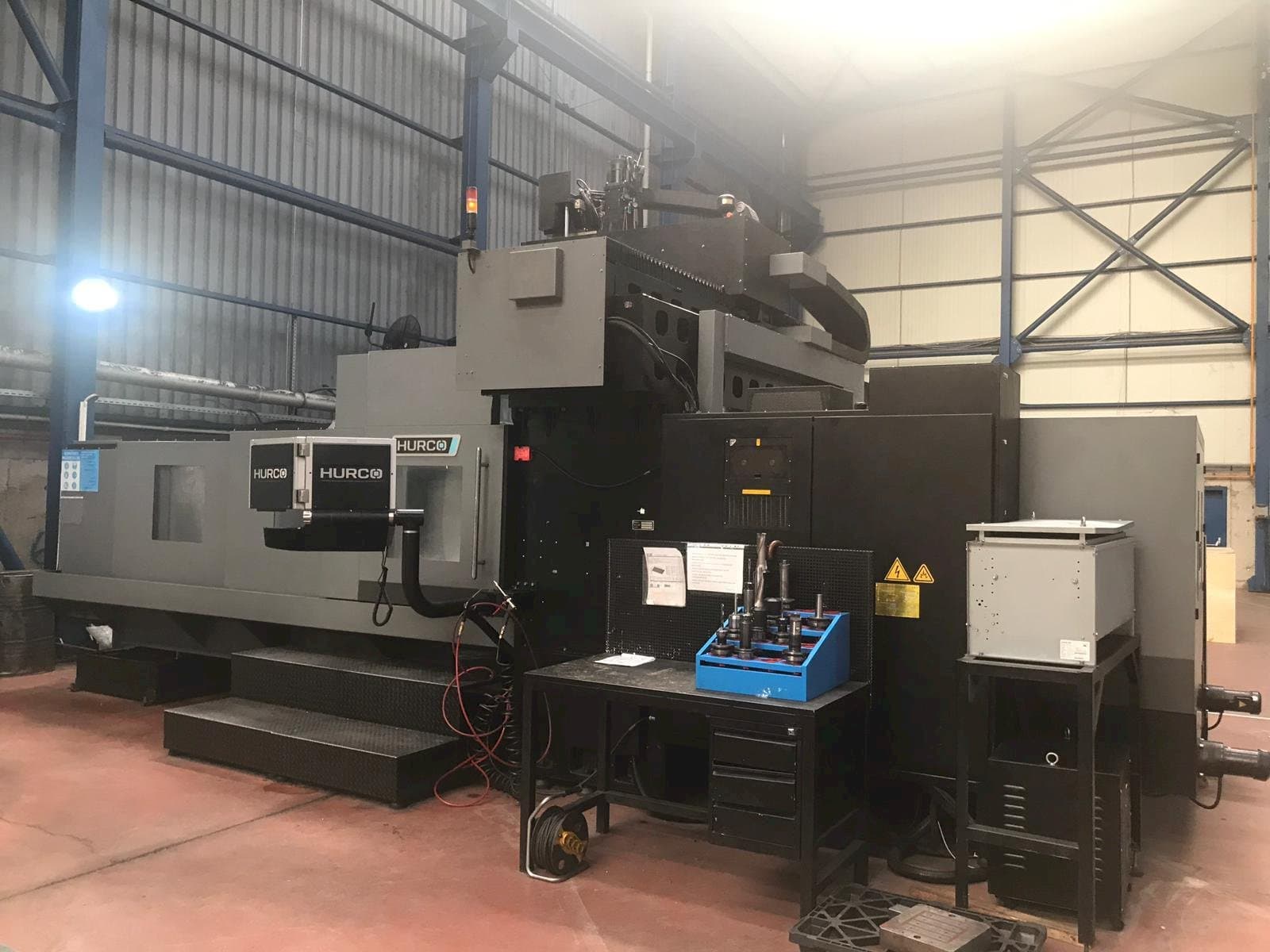 Hurco DCX 32i-maskinen framifrån