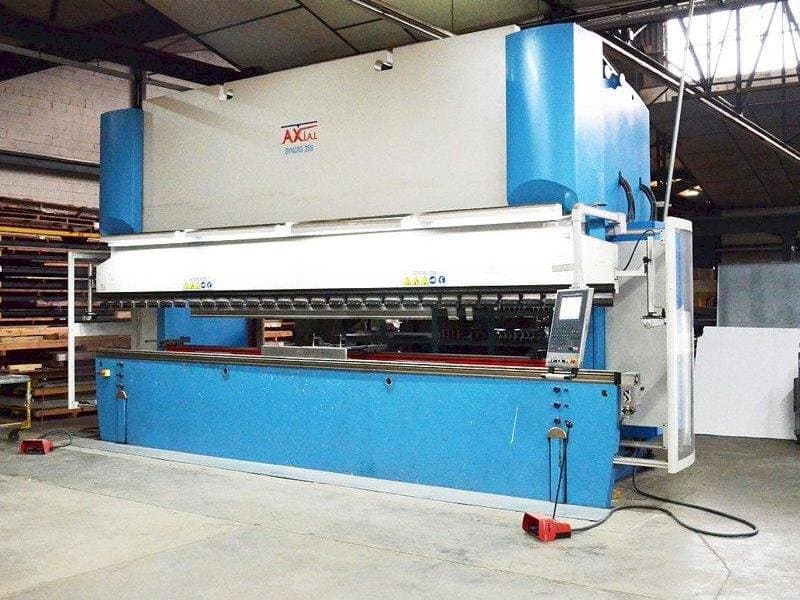 Axial SYNCRO 356-maskinen framifrån