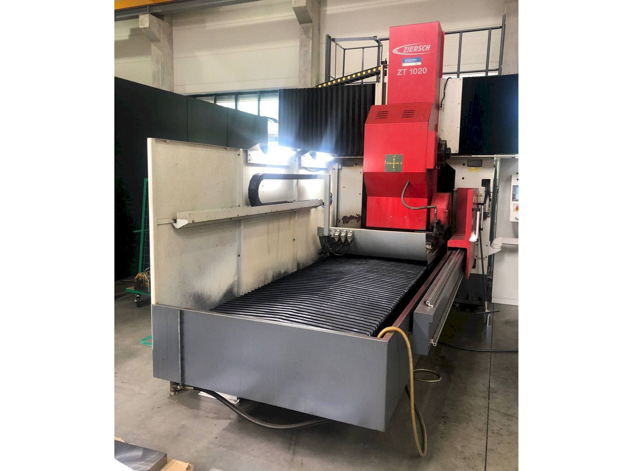 Ziersch ZT 1020-maskinen framifrån