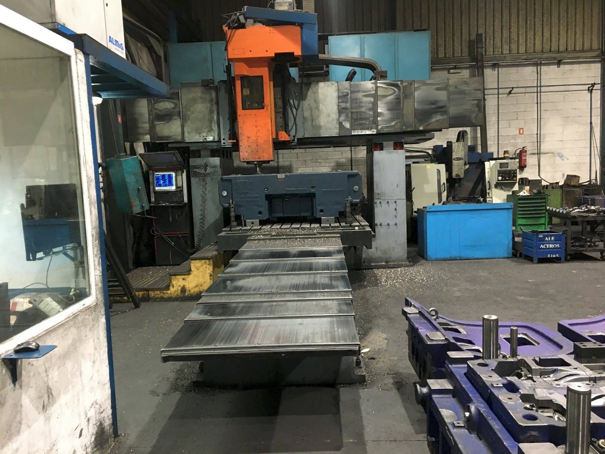 DYE FPF-2C-NC-maskinen framifrån