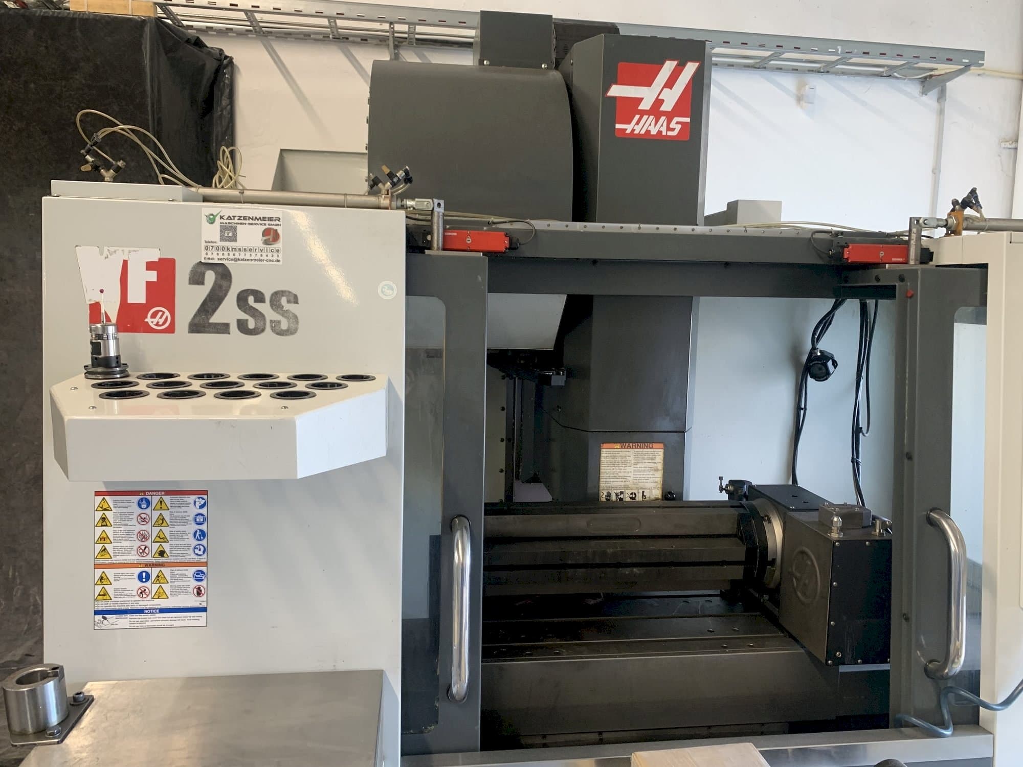 HAAS VF-2SS-maskinen framifrån