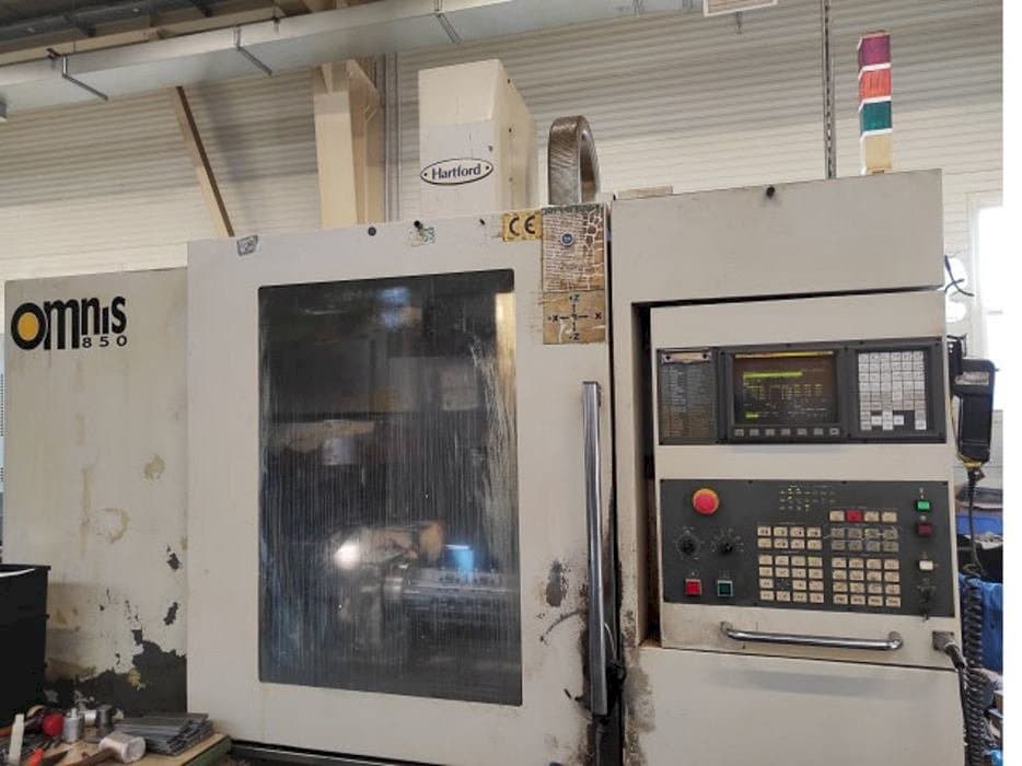 Hartford Omnis 850-maskinen framifrån