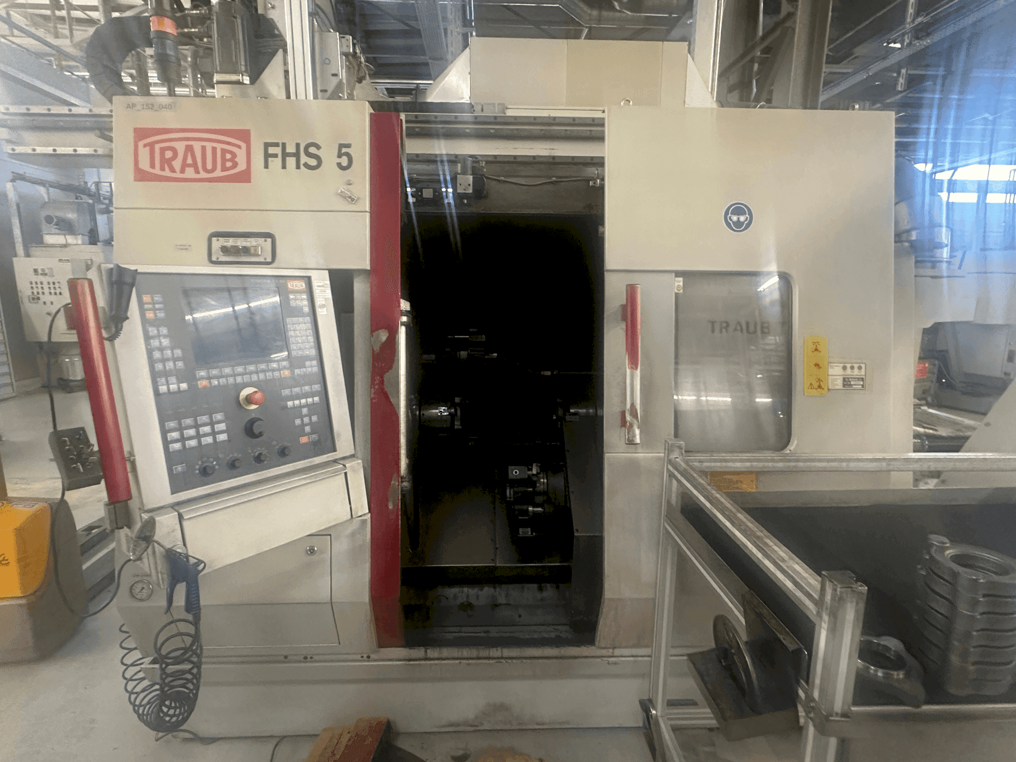 TRAUB TNC 42/65-maskinen framifrån