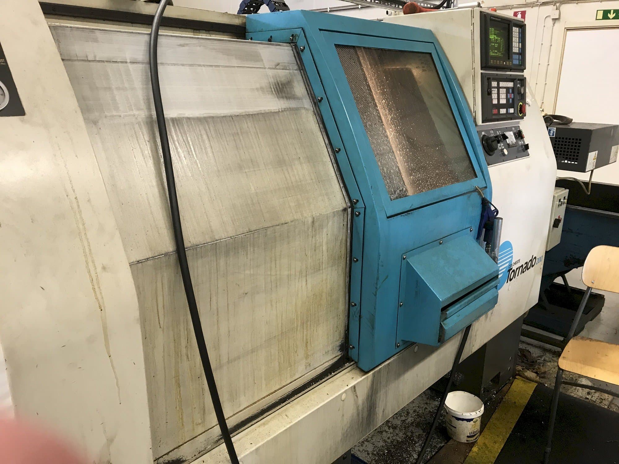 Colchester Tornado 200-maskinen framifrån