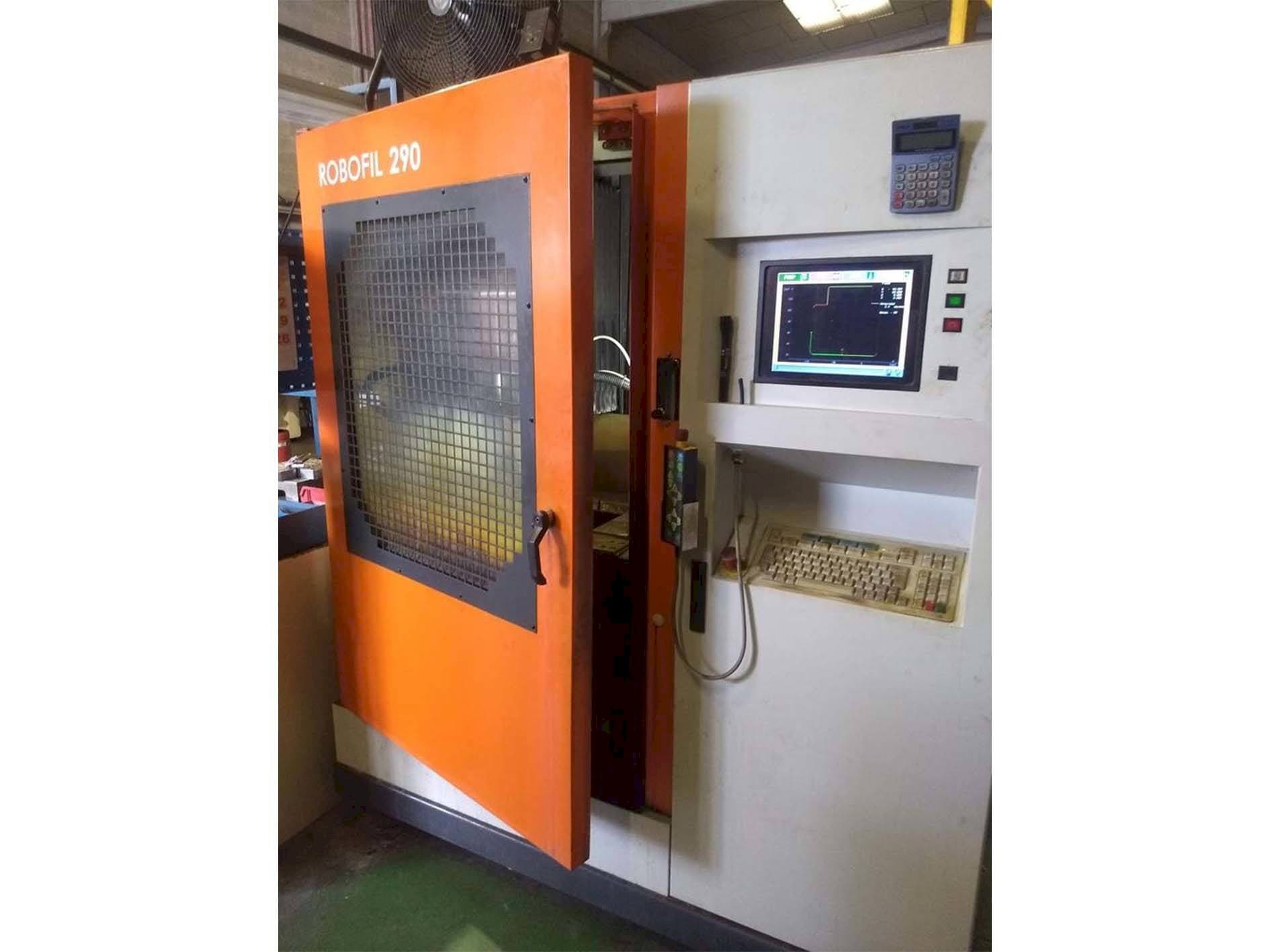 CHARMILLES Robofil 290P-maskinen framifrån