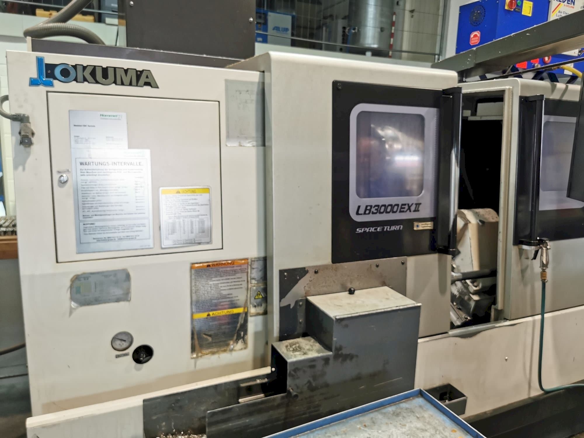 Okuma LB3000ll EX MC 1000-maskinen framifrån