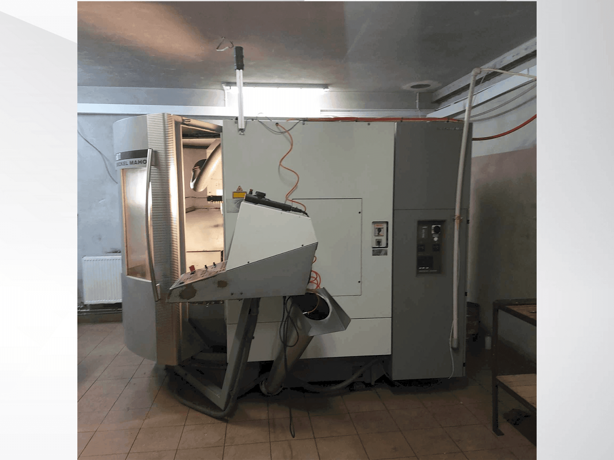 DECKEL MAHO DMU 60 T-maskinen framifrån