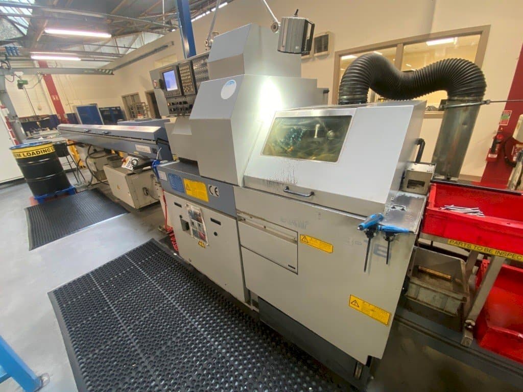 Star SB-16-maskinen framifrån