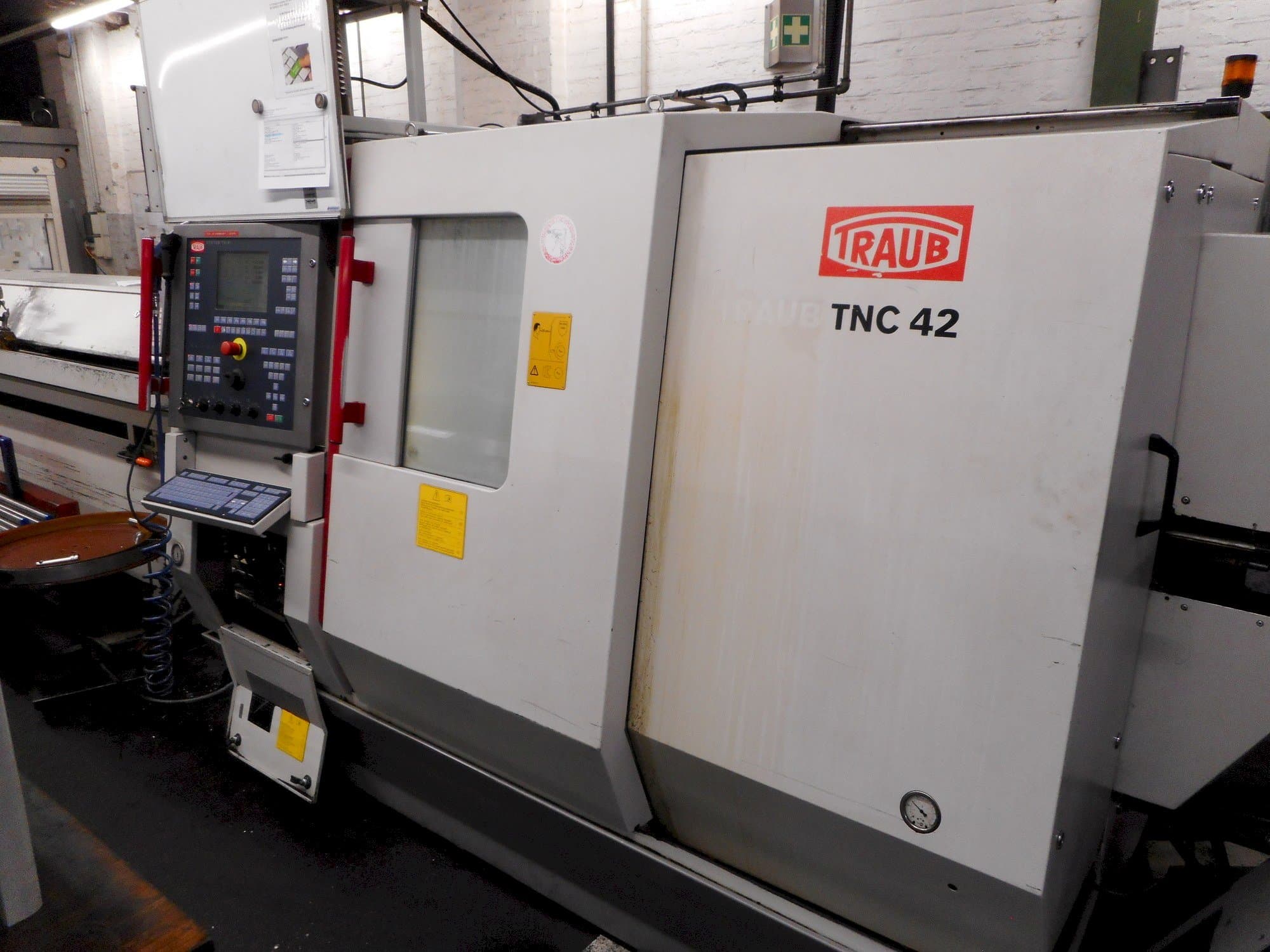 TRAUB TNC42/65-maskinen framifrån