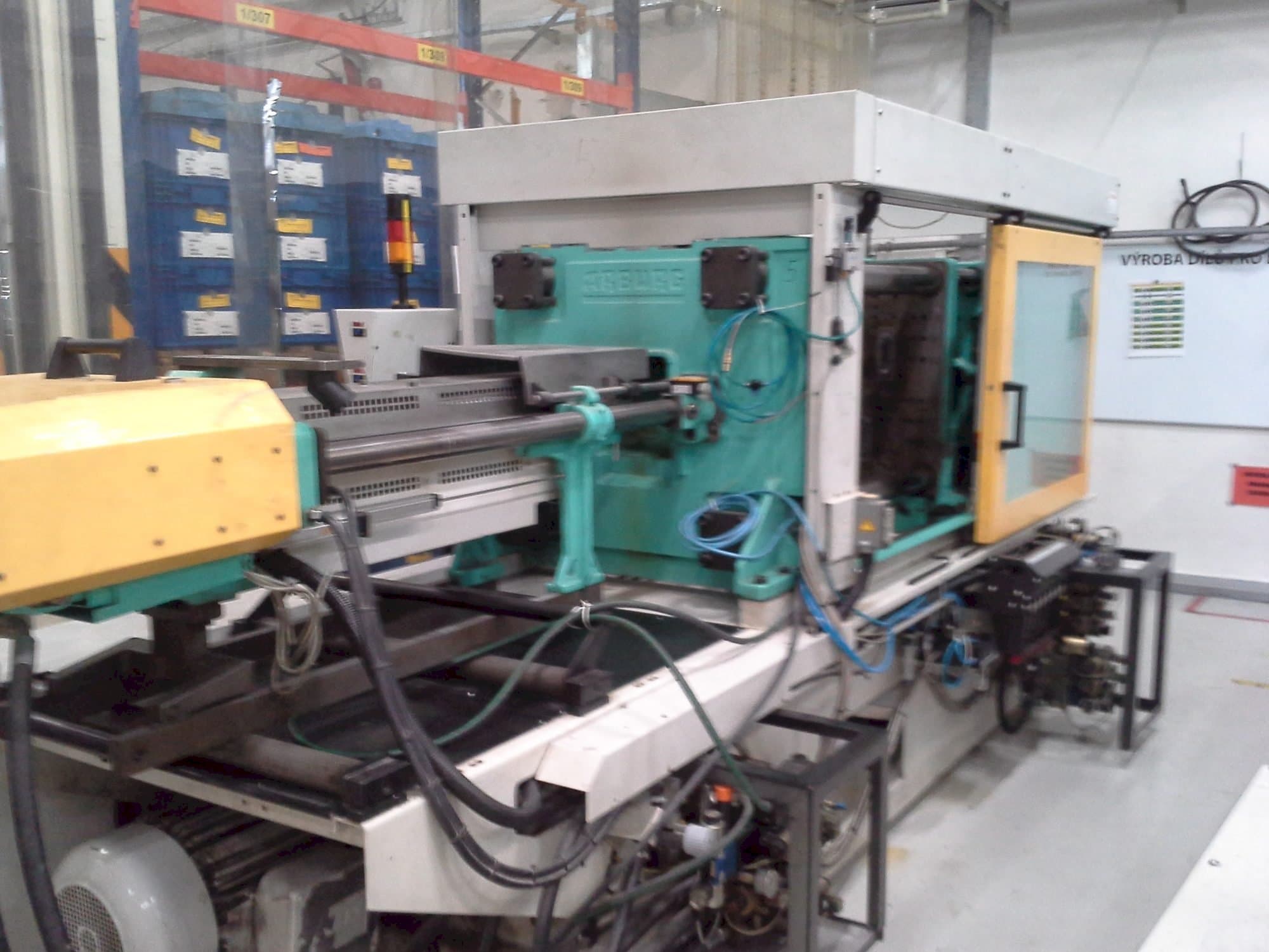 Arburg 570C 2000-675-maskinen framifrån